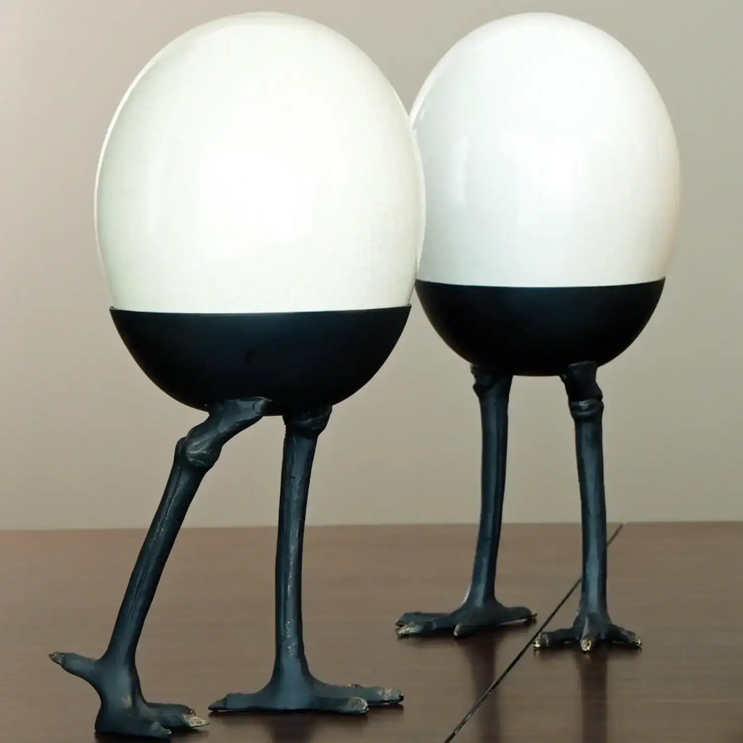 GLOBAL VIEWS IVORY CRACKLE EGG - Decorative Accents