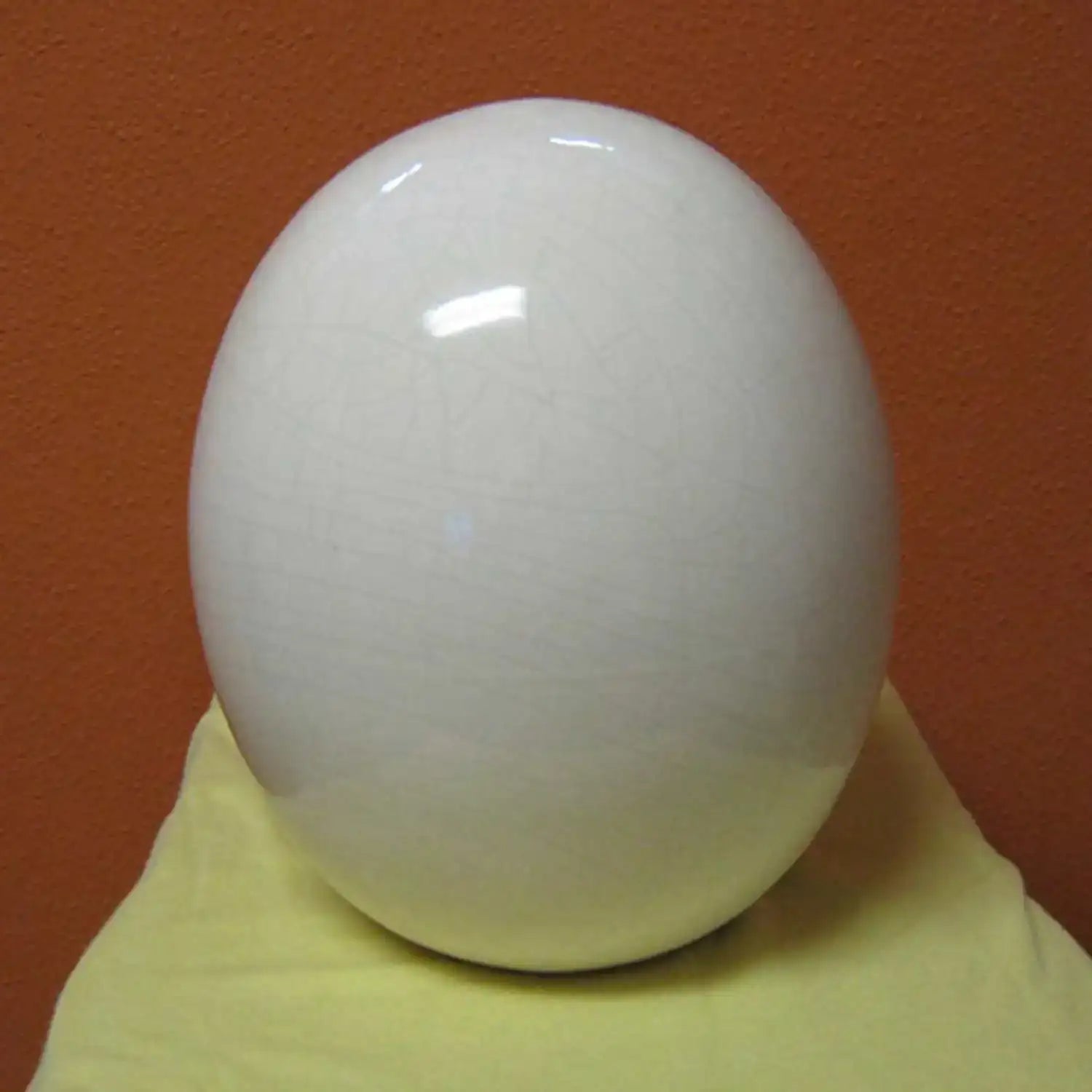 GLOBAL VIEWS IVORY CRACKLE EGG - Decorative Accents
