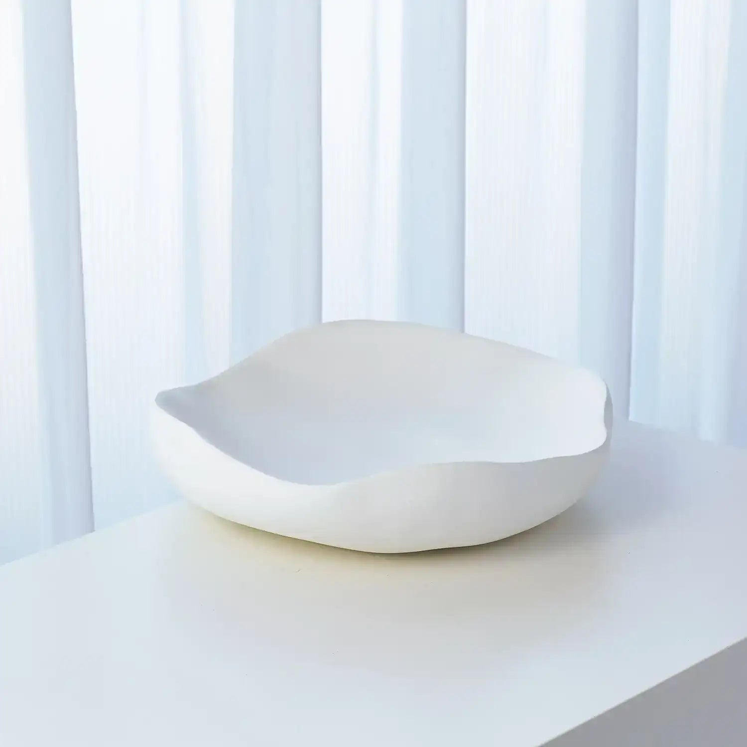 GLOBAL VIEWS ORGANIC ROUND BOWL - Decorative Accents