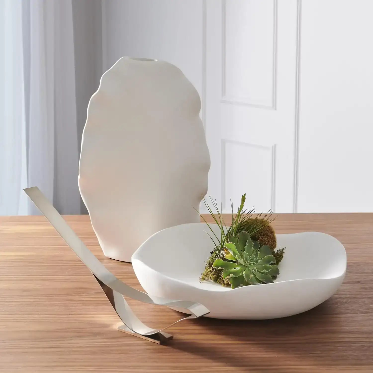 GLOBAL VIEWS ORGANIC ROUND BOWL - Decorative Accents