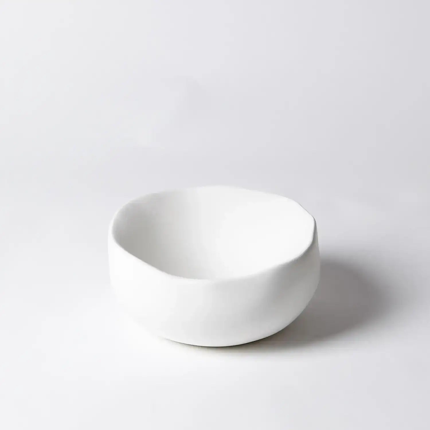 GLOBAL VIEWS ORGANIC ROUND BOWL - Decorative Accents