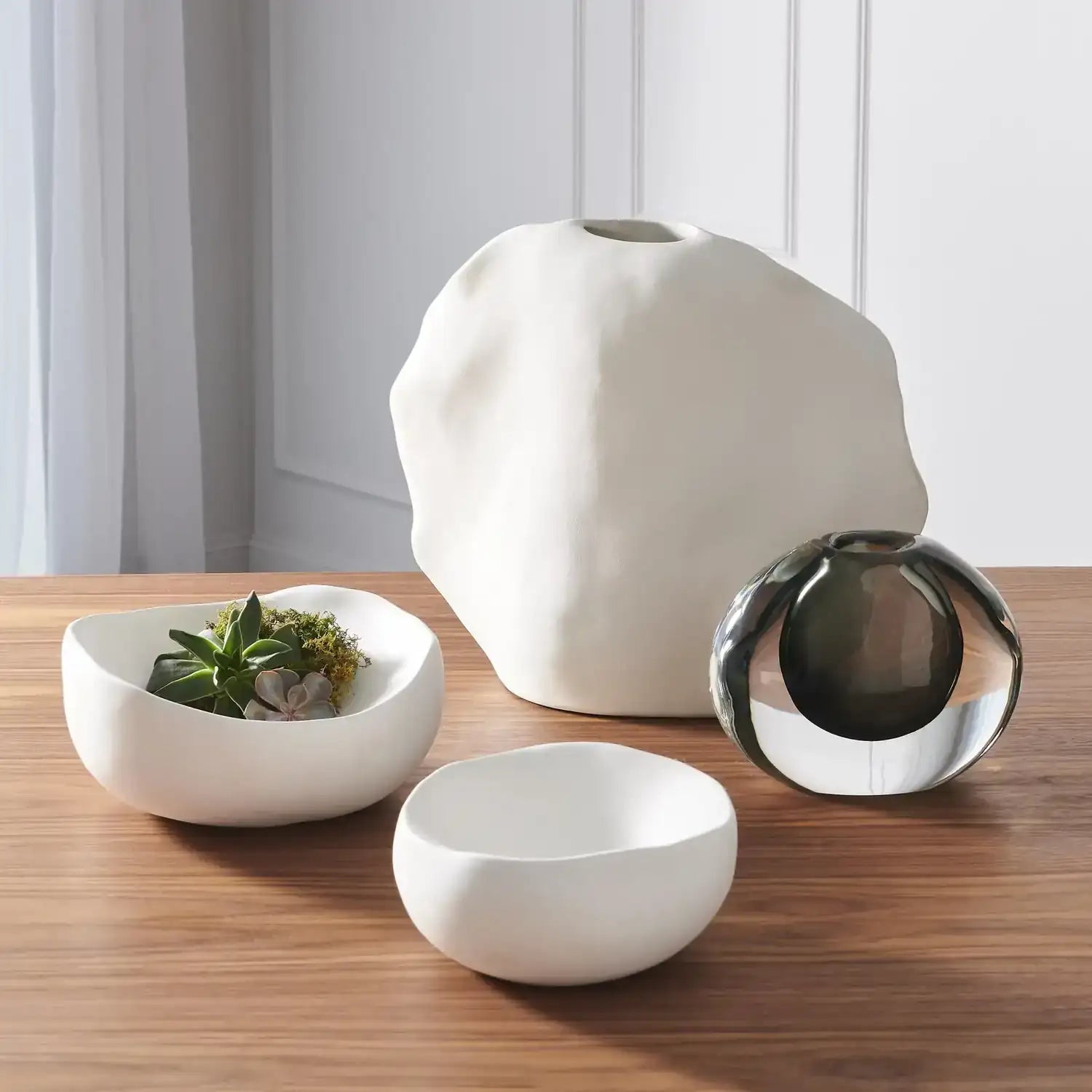 GLOBAL VIEWS ORGANIC ROUND BOWL - Decorative Accents
