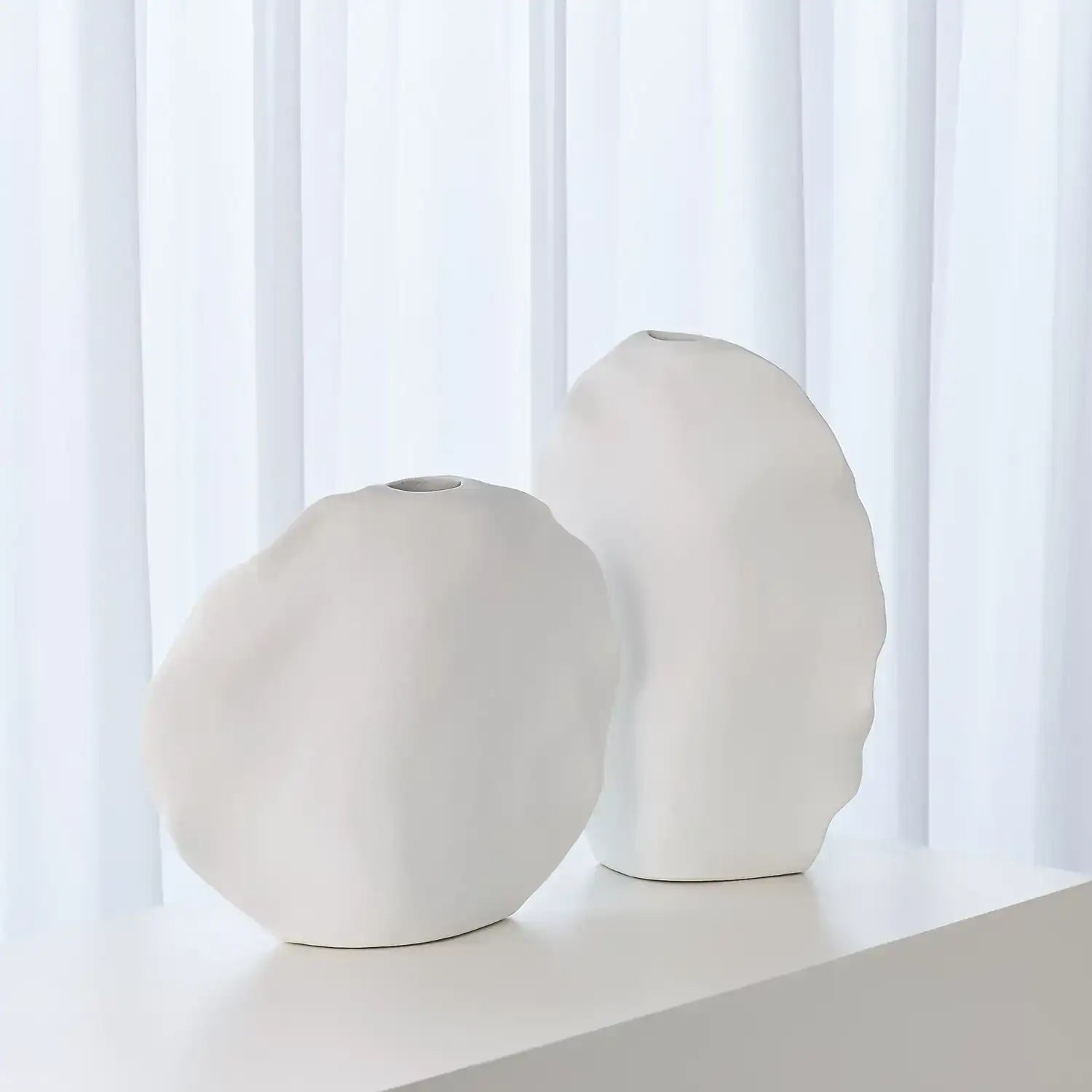 GLOBAL VIEWS KELP VASE - Decorative Accents