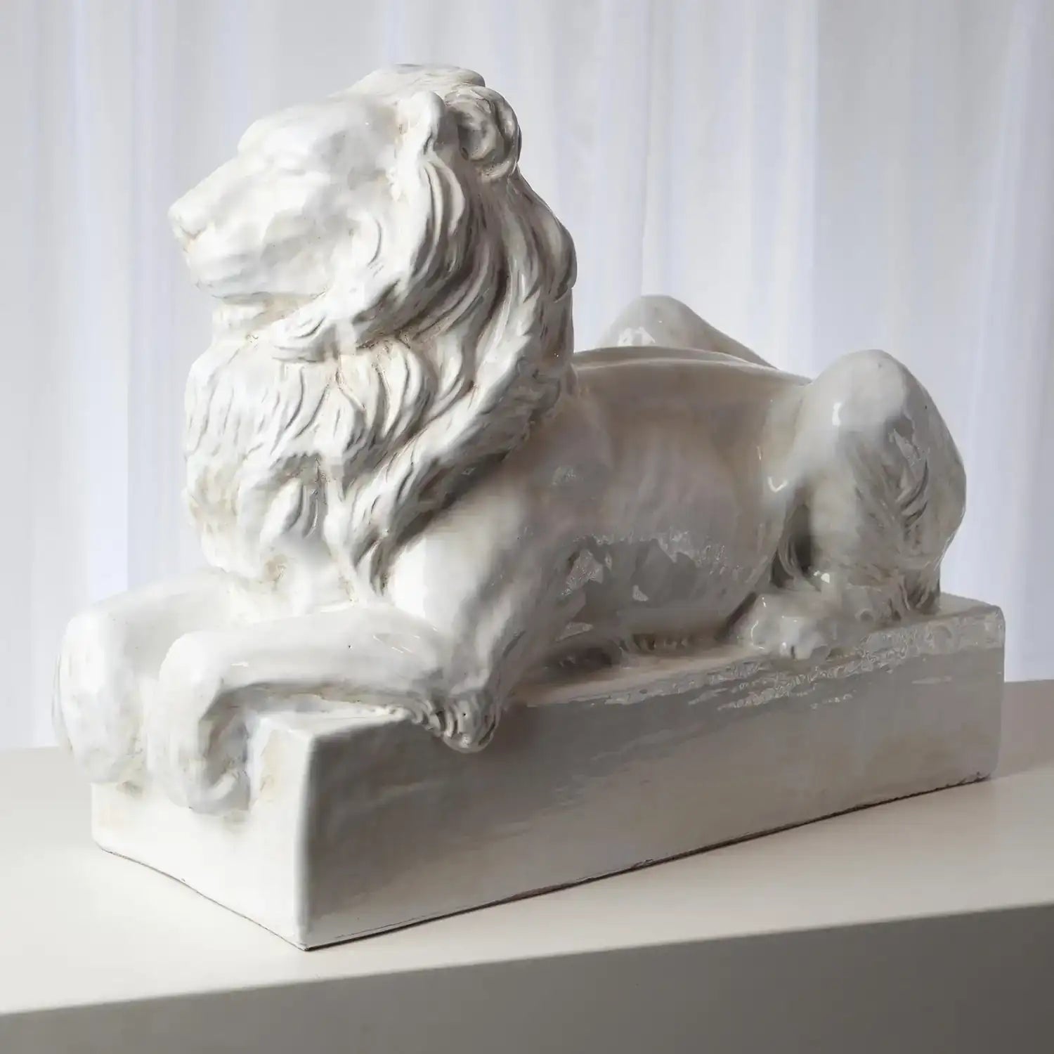 GLOBAL VIEWS LION SCULPTURE - Decorative Accents
