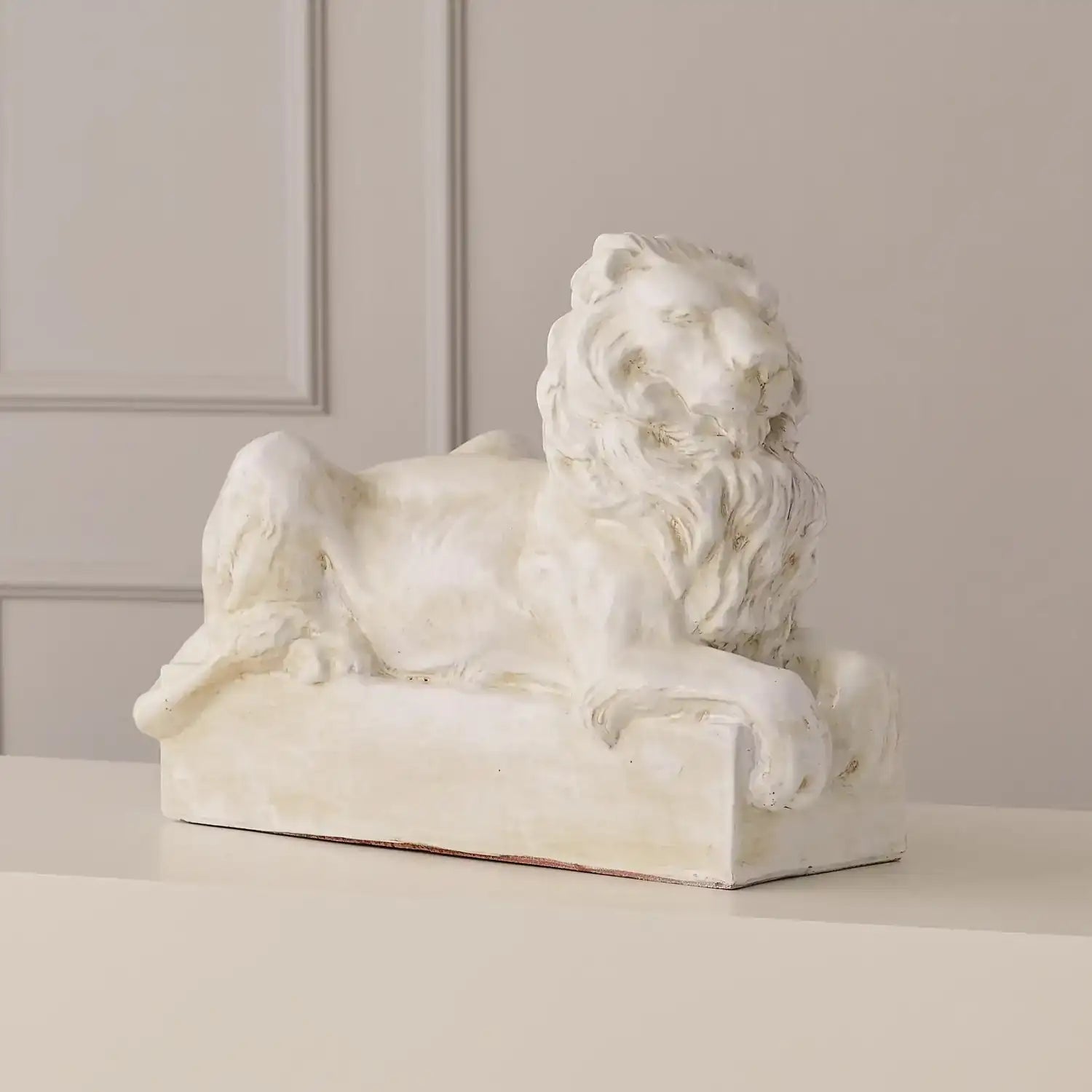 GLOBAL VIEWS LION SCULPTURE - Decorative Accents