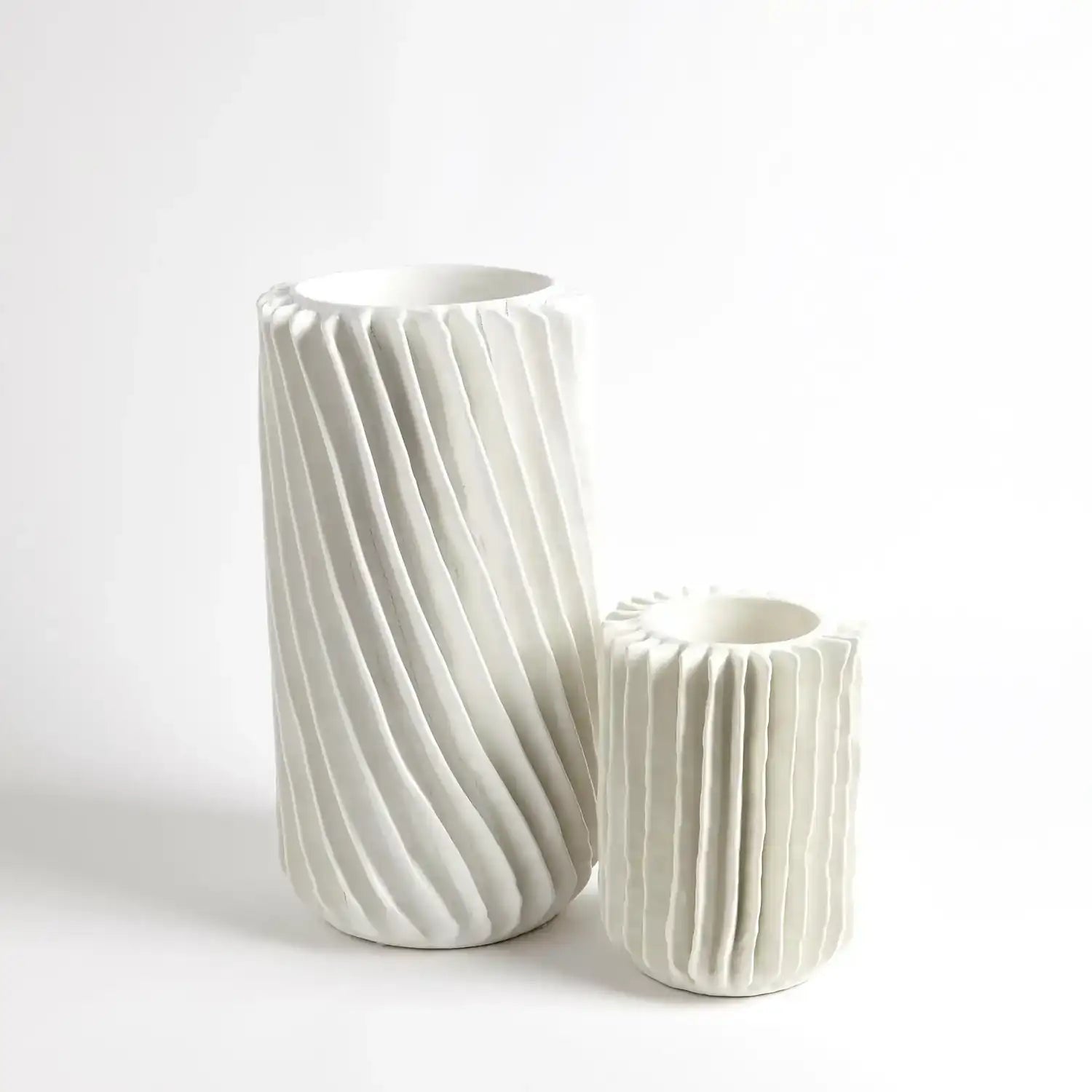 GLOBAL VIEWS RADIATOR SWIRL VASE - Decorative Accents