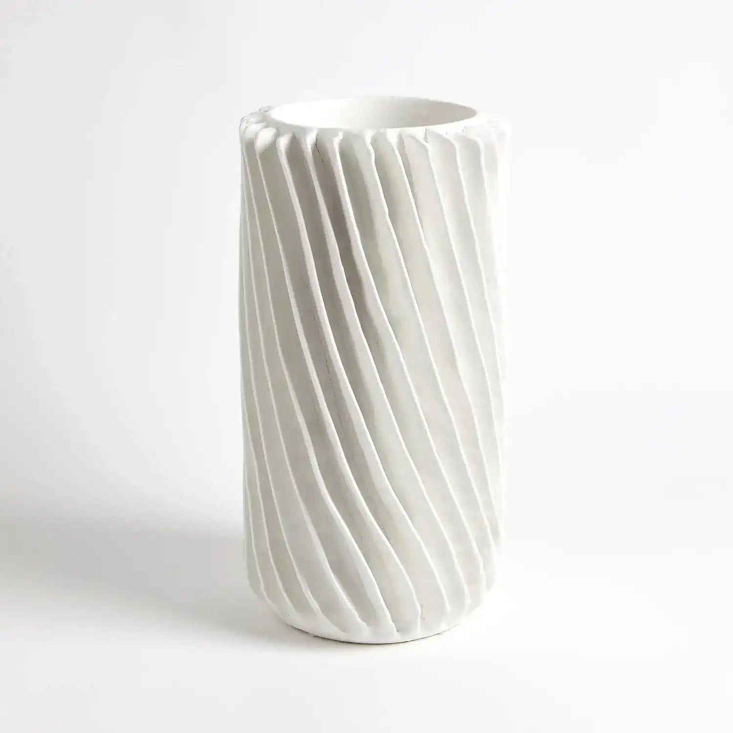 GLOBAL VIEWS RADIATOR SWIRL VASE - Decorative Accents
