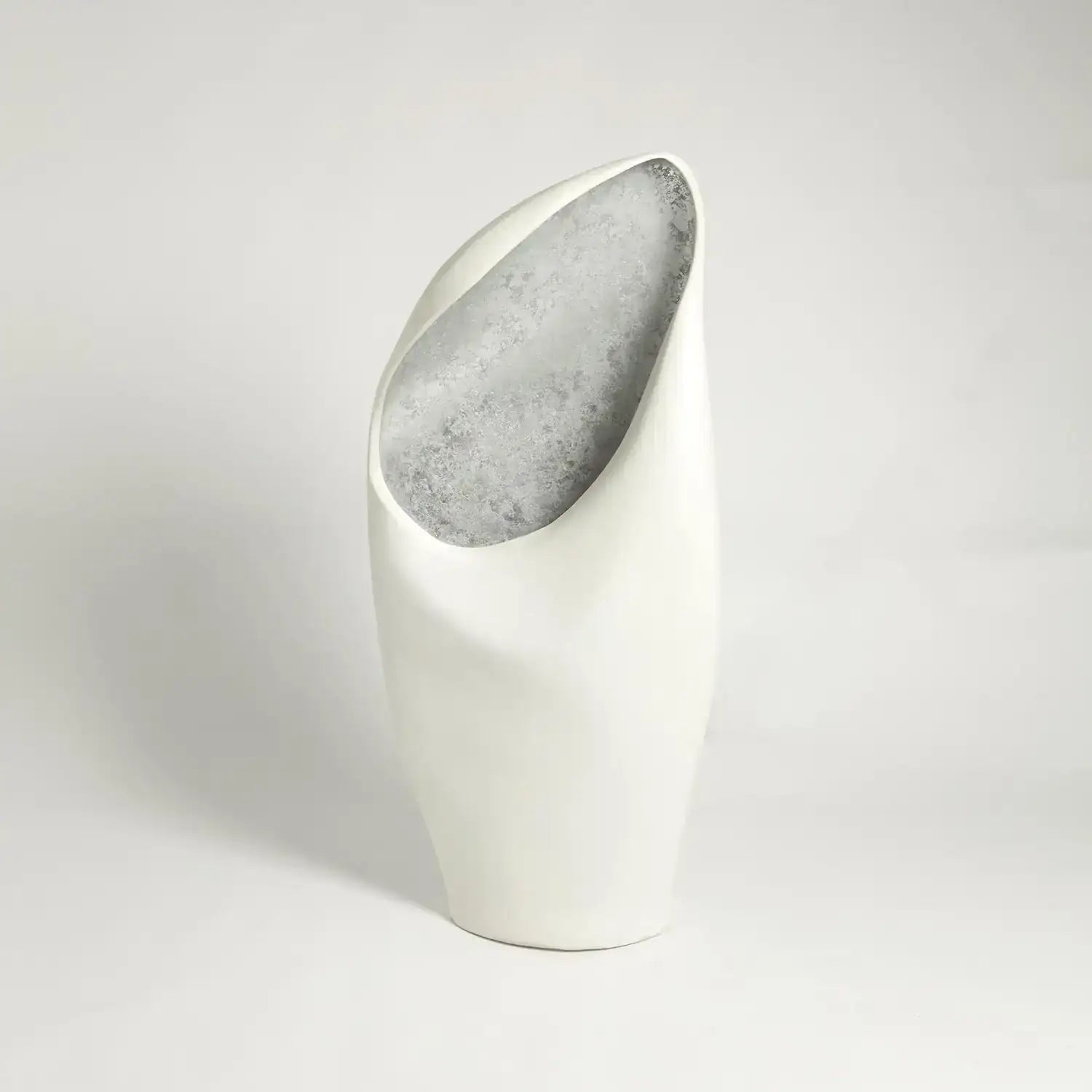 GLOBAL VIEWS, COWL LAMP, TABLE LAMPS