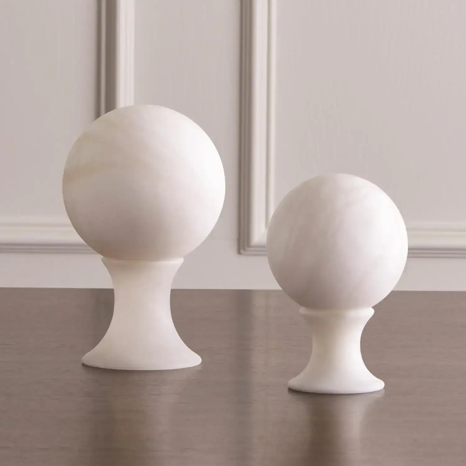 GLOBAL VIEWS ALABASTER SPHERE STAND - Decorative Accents