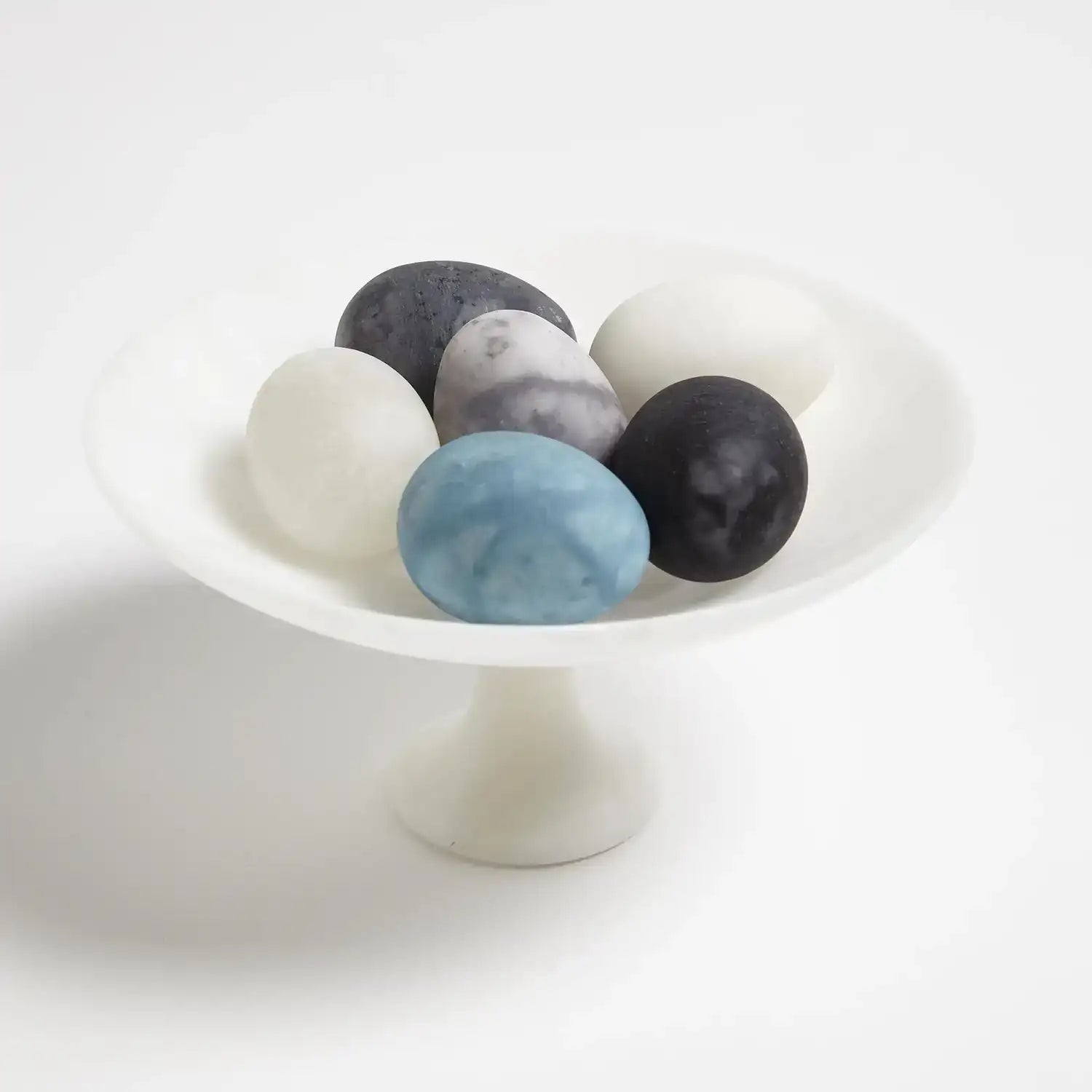 GLOBAL VIEWS S/6 ASSORTED ALABASTER EGGS - Decorative Accents