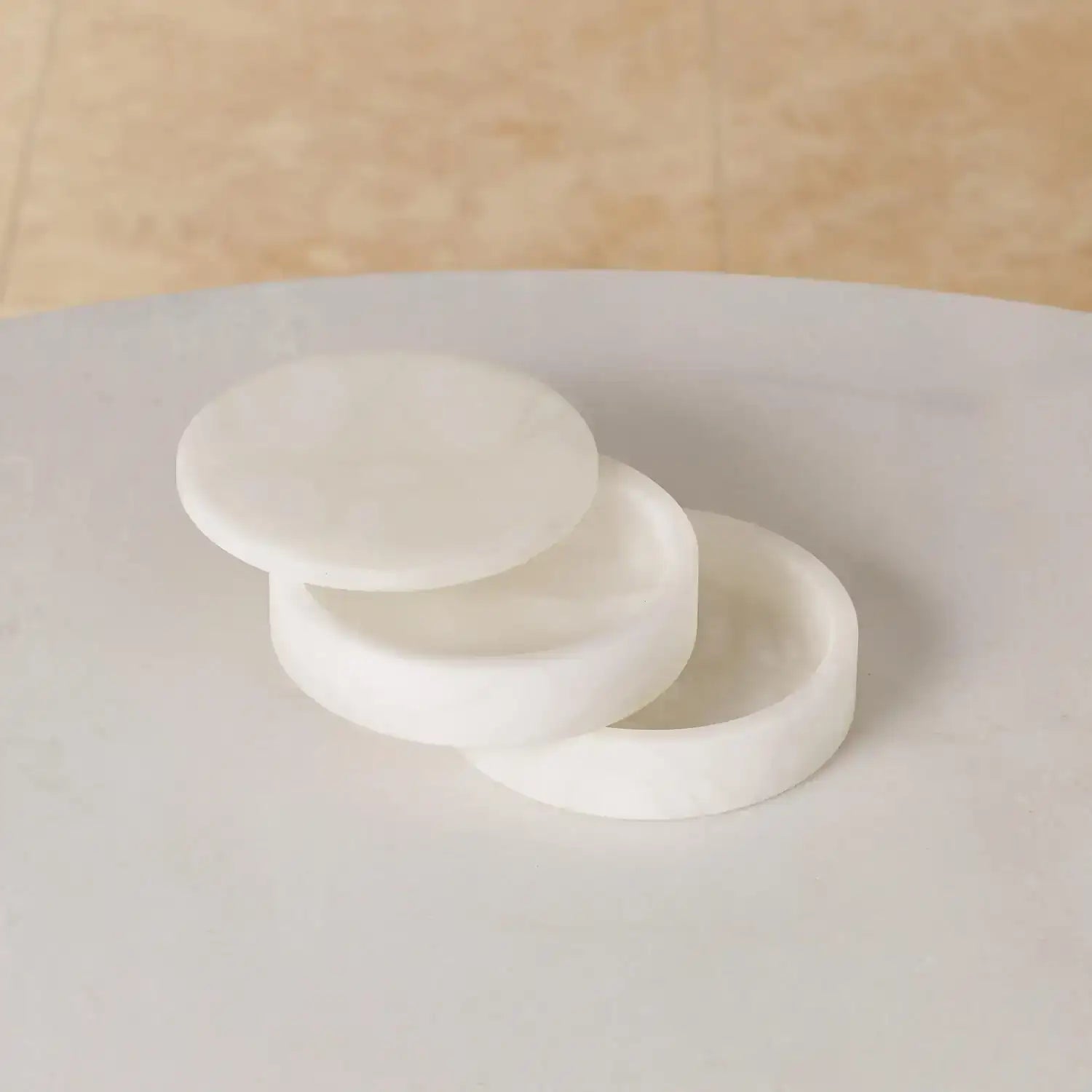 GLOBAL VIEWS ALABASTER SWIVEL BOX - Decorative Accents