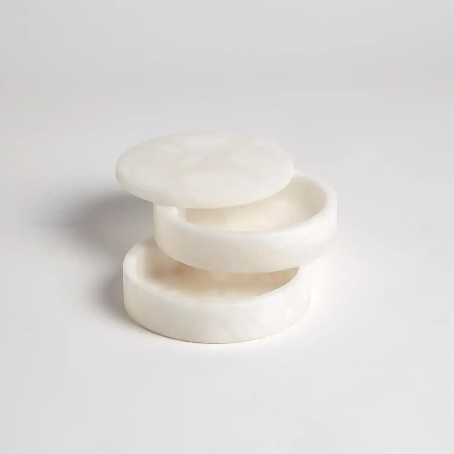 GLOBAL VIEWS ALABASTER SWIVEL BOX - Decorative Accents