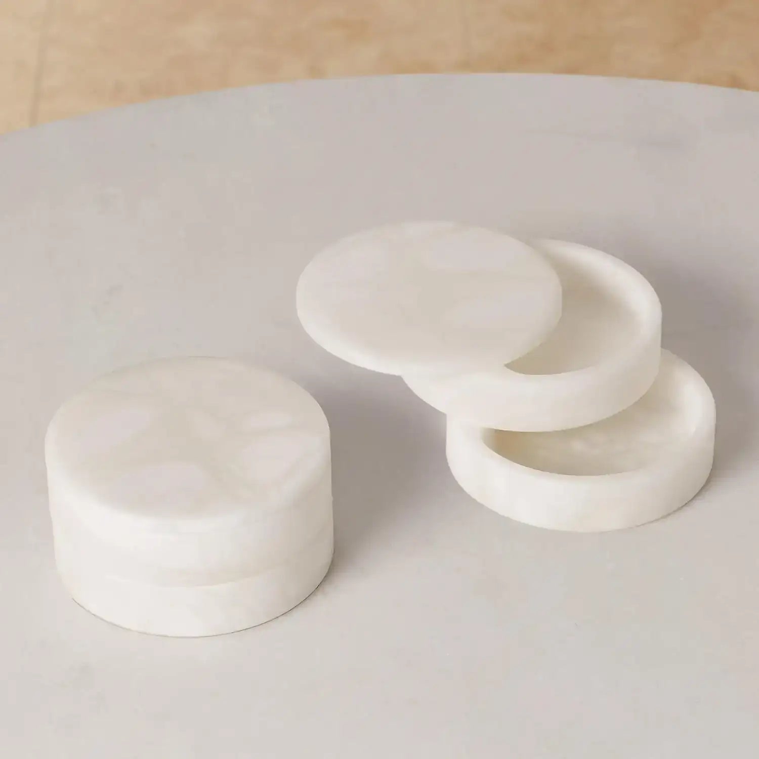 GLOBAL VIEWS ALABASTER SWIVEL BOX - Decorative Accents