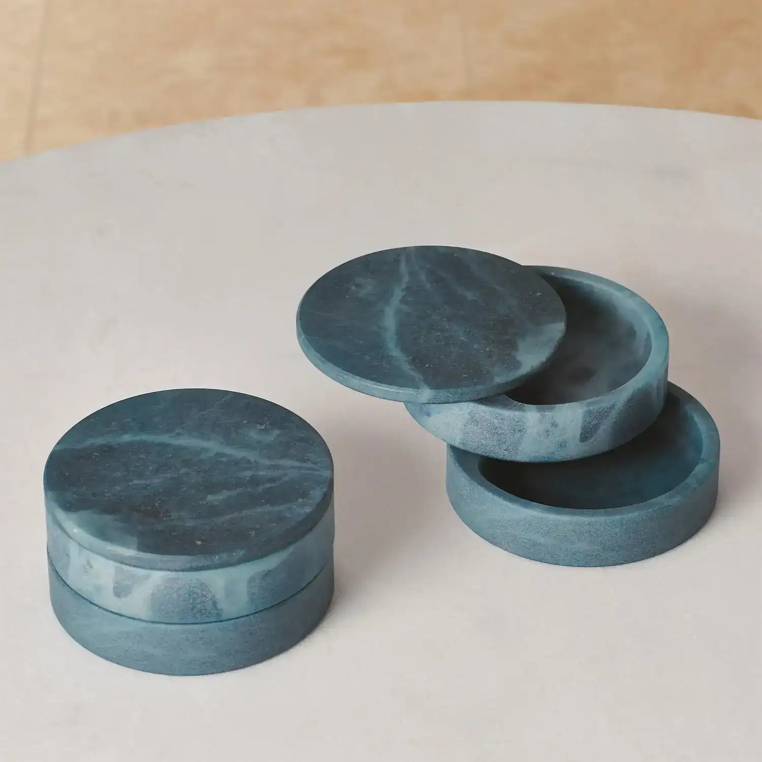 GLOBAL VIEWS ALABASTER SWIVEL BOX - Decorative Accents