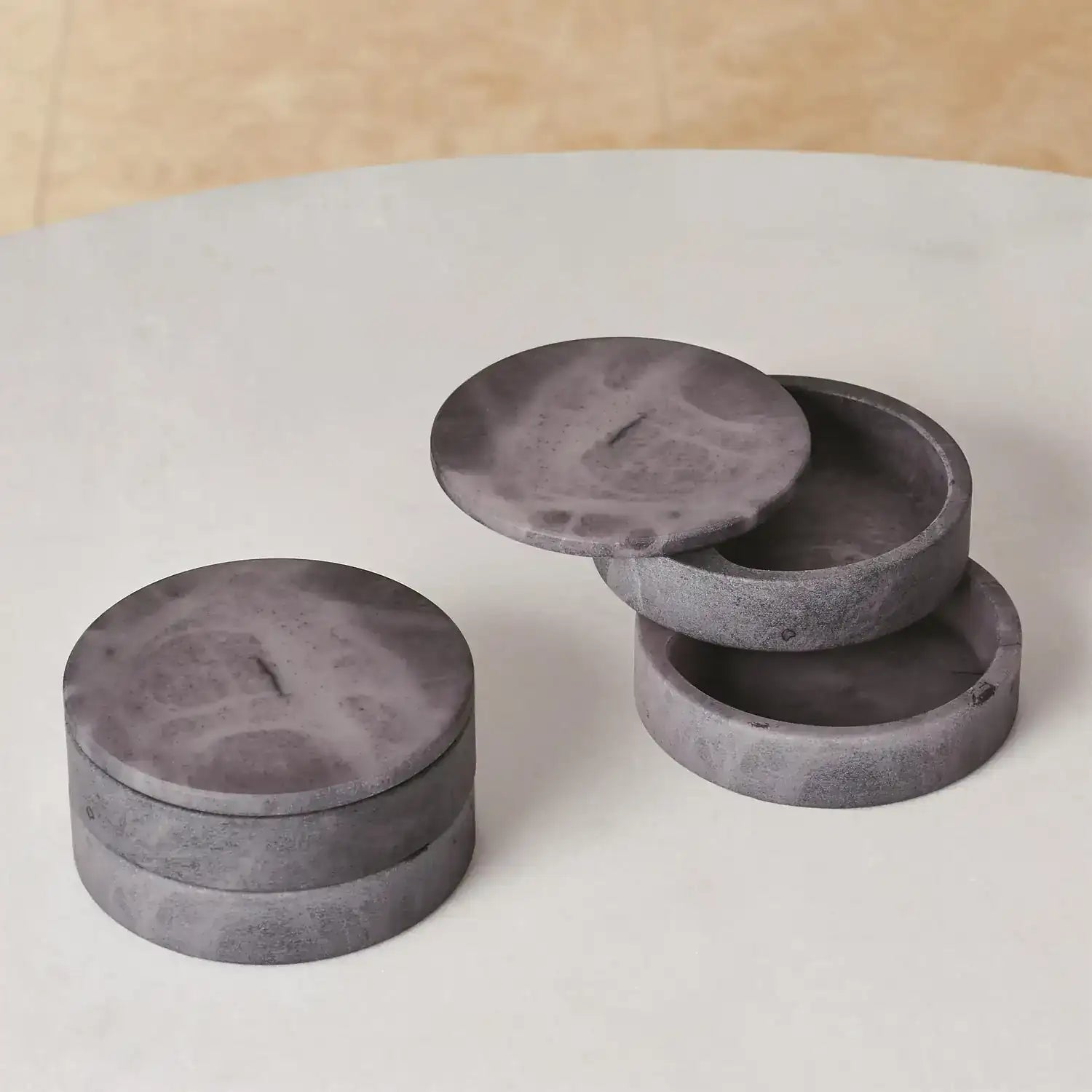 GLOBAL VIEWS ALABASTER SWIVEL BOX - Decorative Accents
