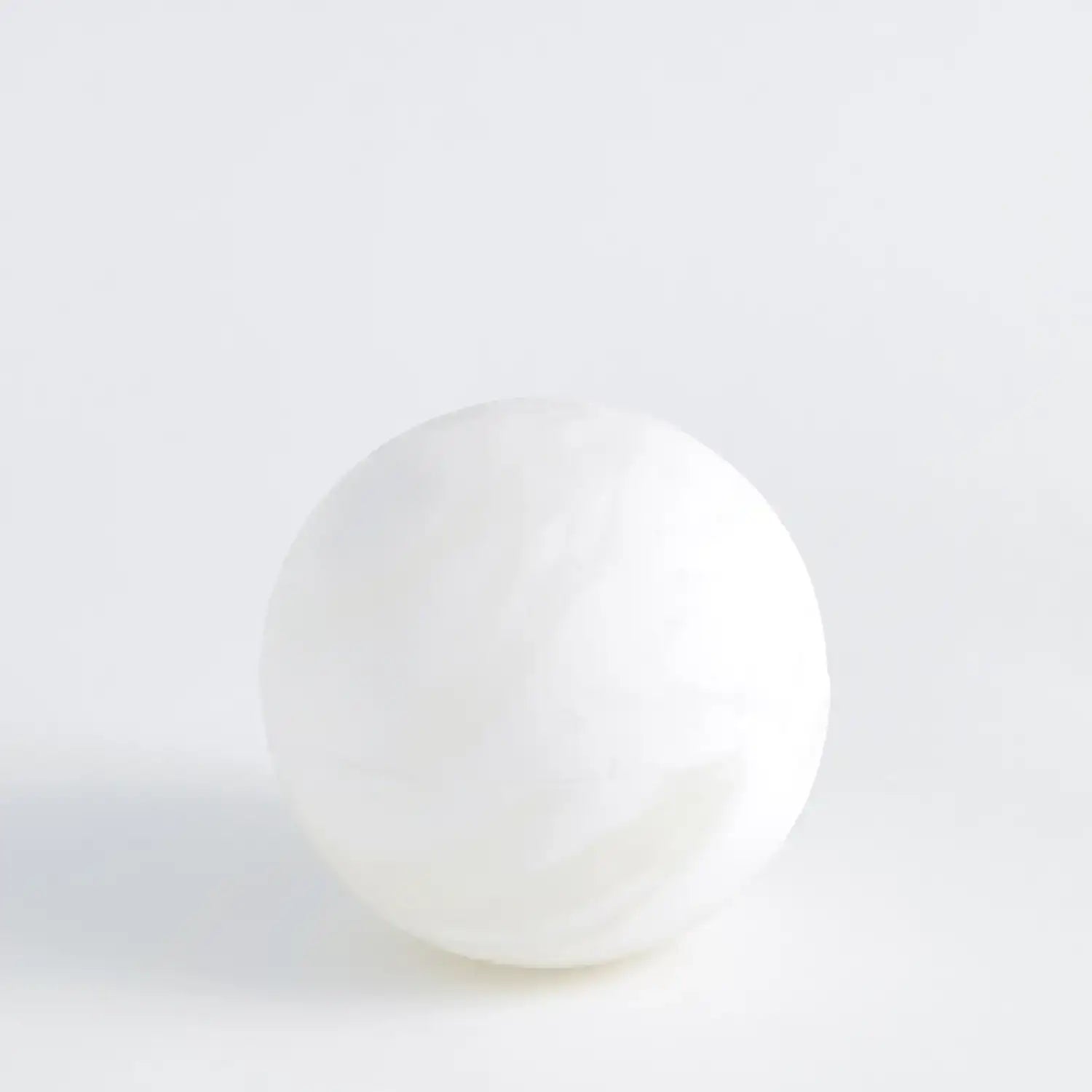 GLOBAL VIEWS ALABASTER SPHERE BOX - Decorative Accents