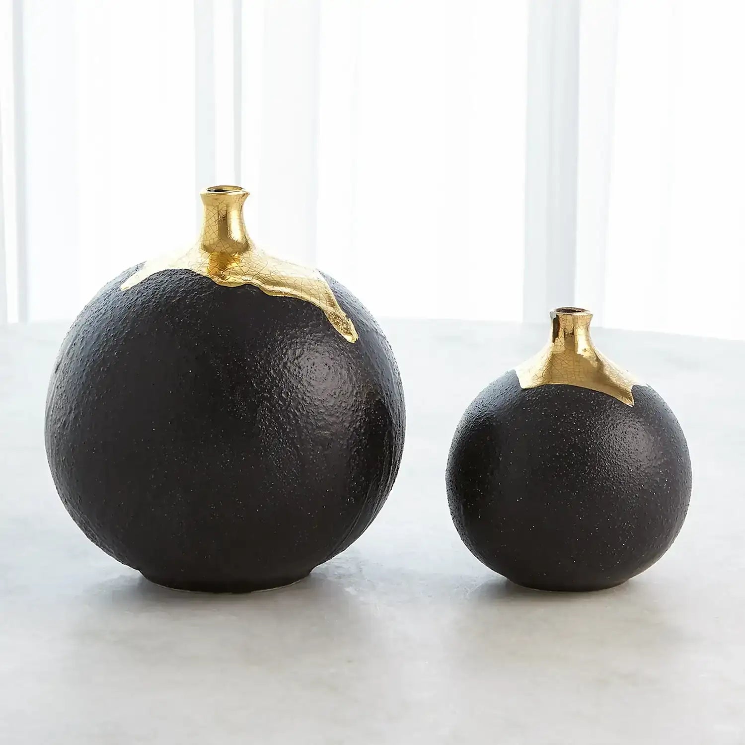 GLOBAL VIEWS DIPPED GOLDEN CRACKLE/BLACK SPHERE VASE - Decorative Accents