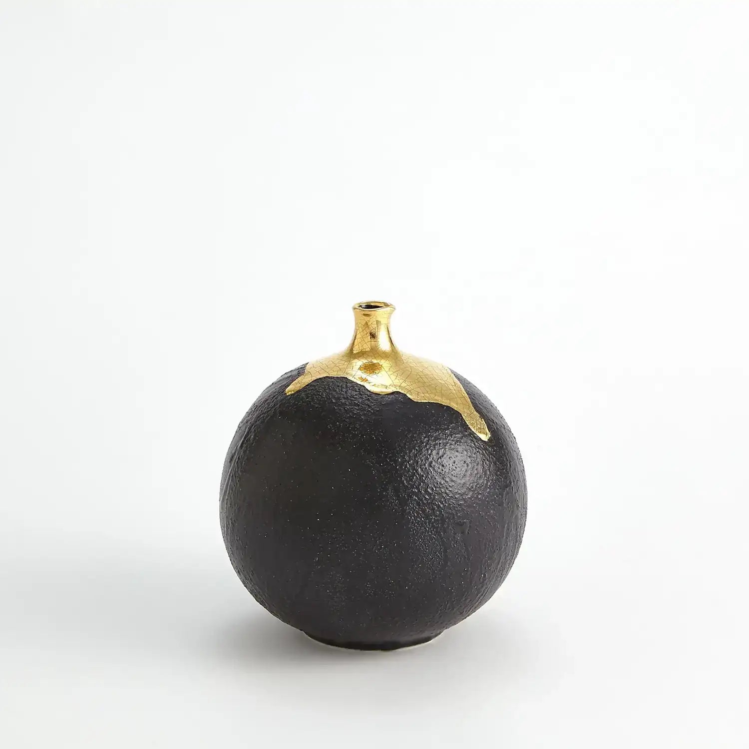 GLOBAL VIEWS DIPPED GOLDEN CRACKLE/BLACK SPHERE VASE - Decorative Accents