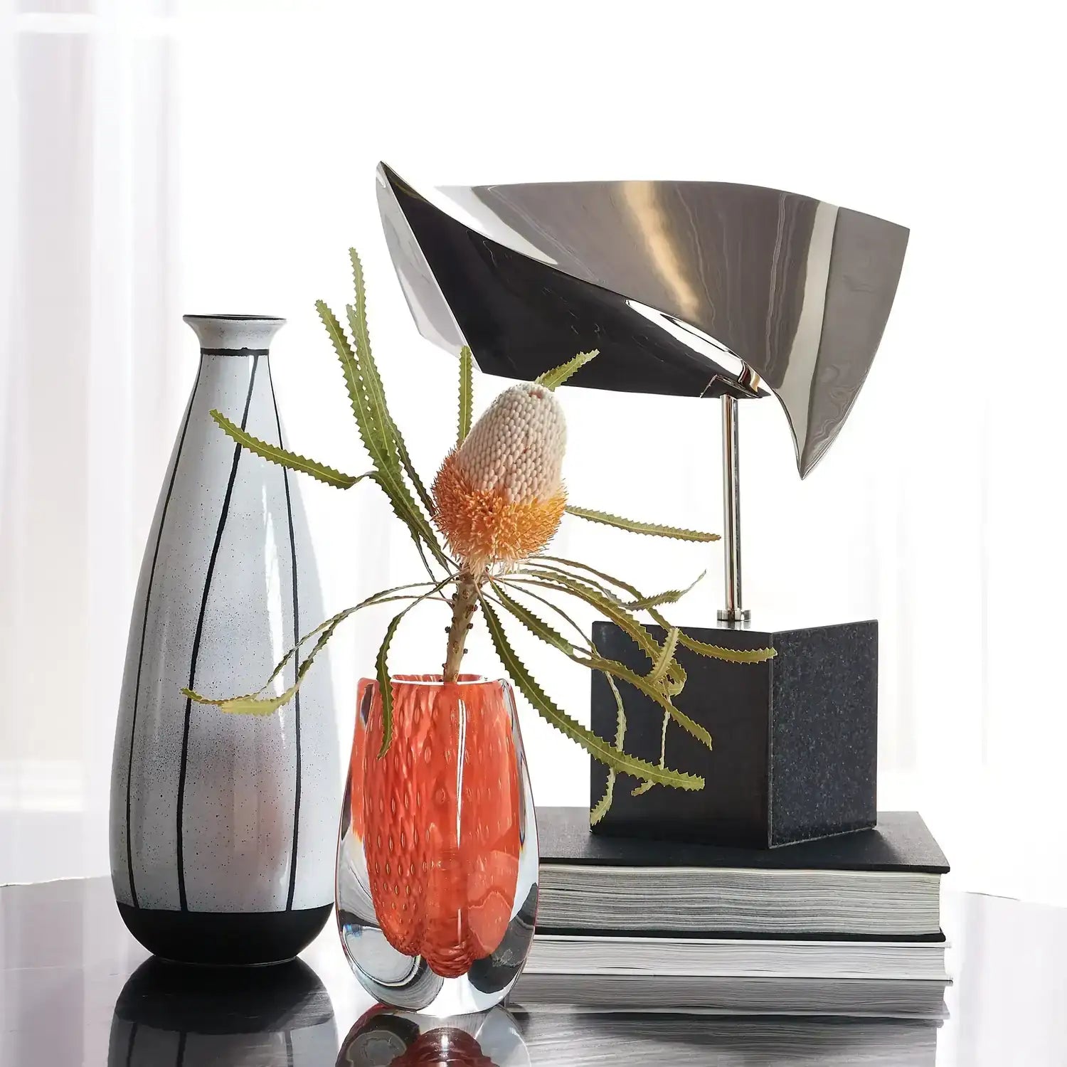 GLOBAL VIEWS TRIANGULAR BUBBLED VASE - Art