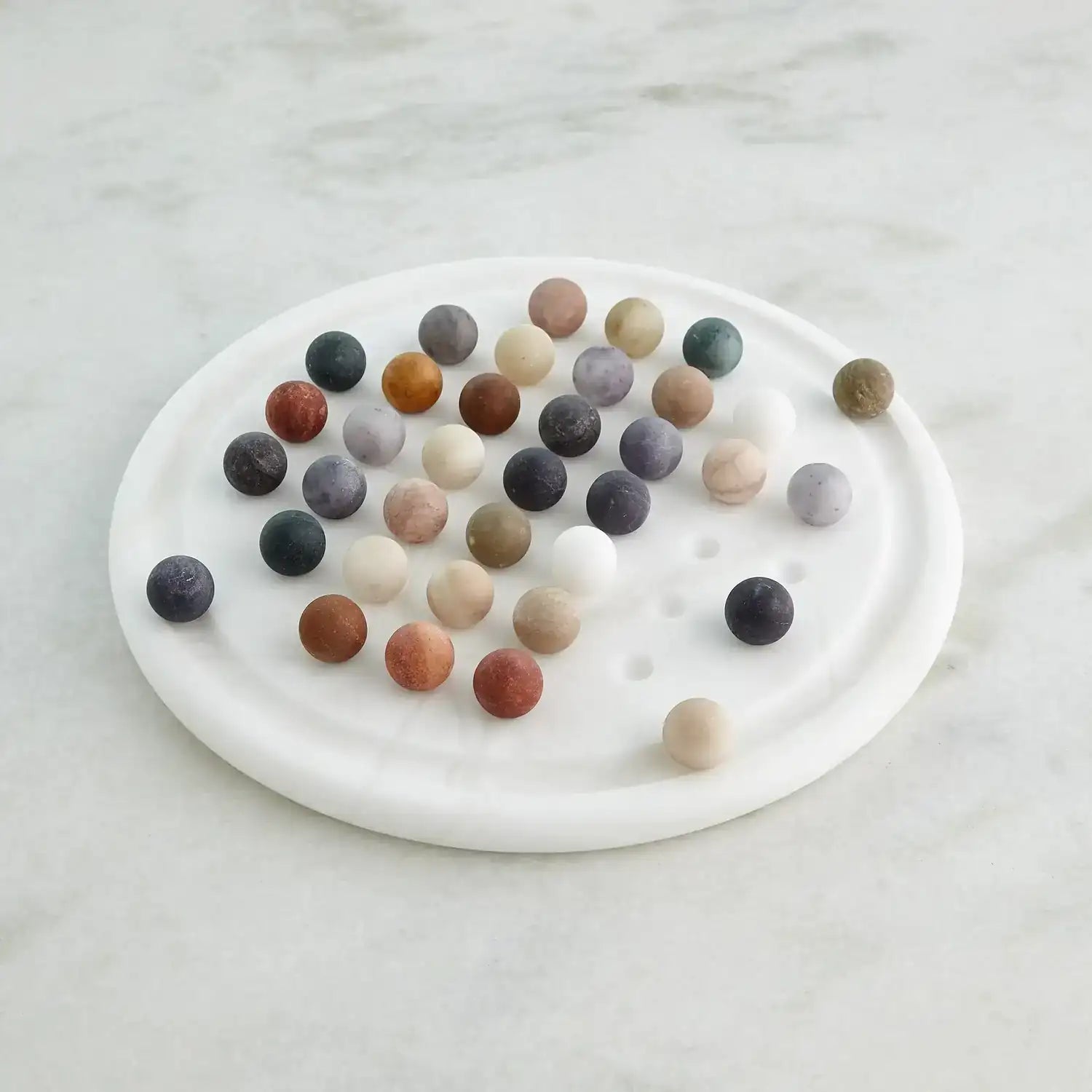 GLOBAL VIEWS ALABASTER SOLITAIRE GAME SET - Decorative Accents