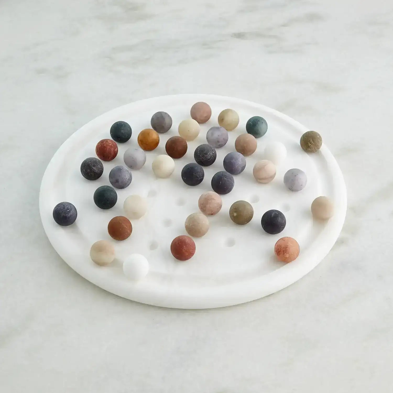GLOBAL VIEWS ALABASTER SOLITAIRE GAME SET - Decorative Accents