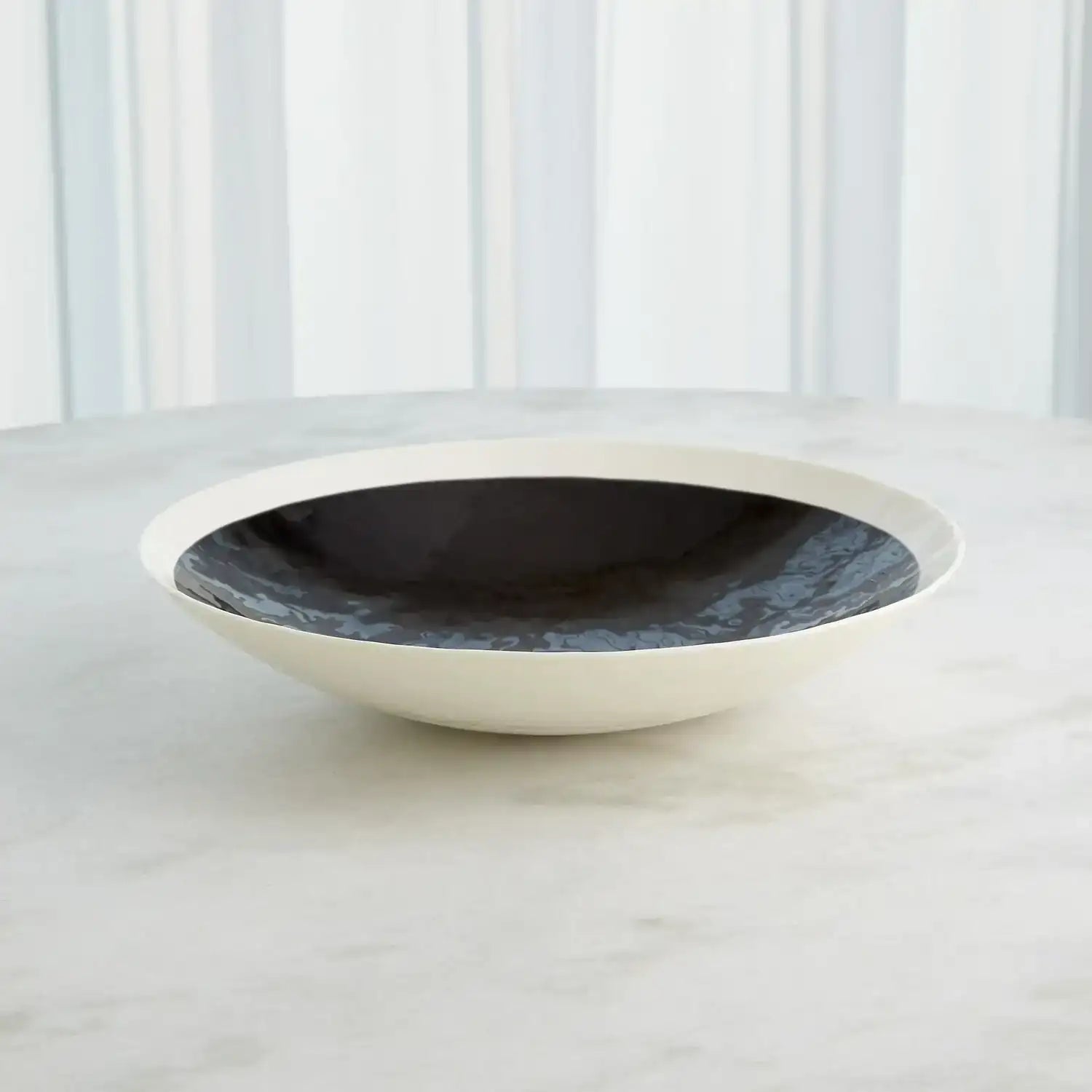 GLOBAL VIEWS EBONY & IVORY CHARGER - Art
