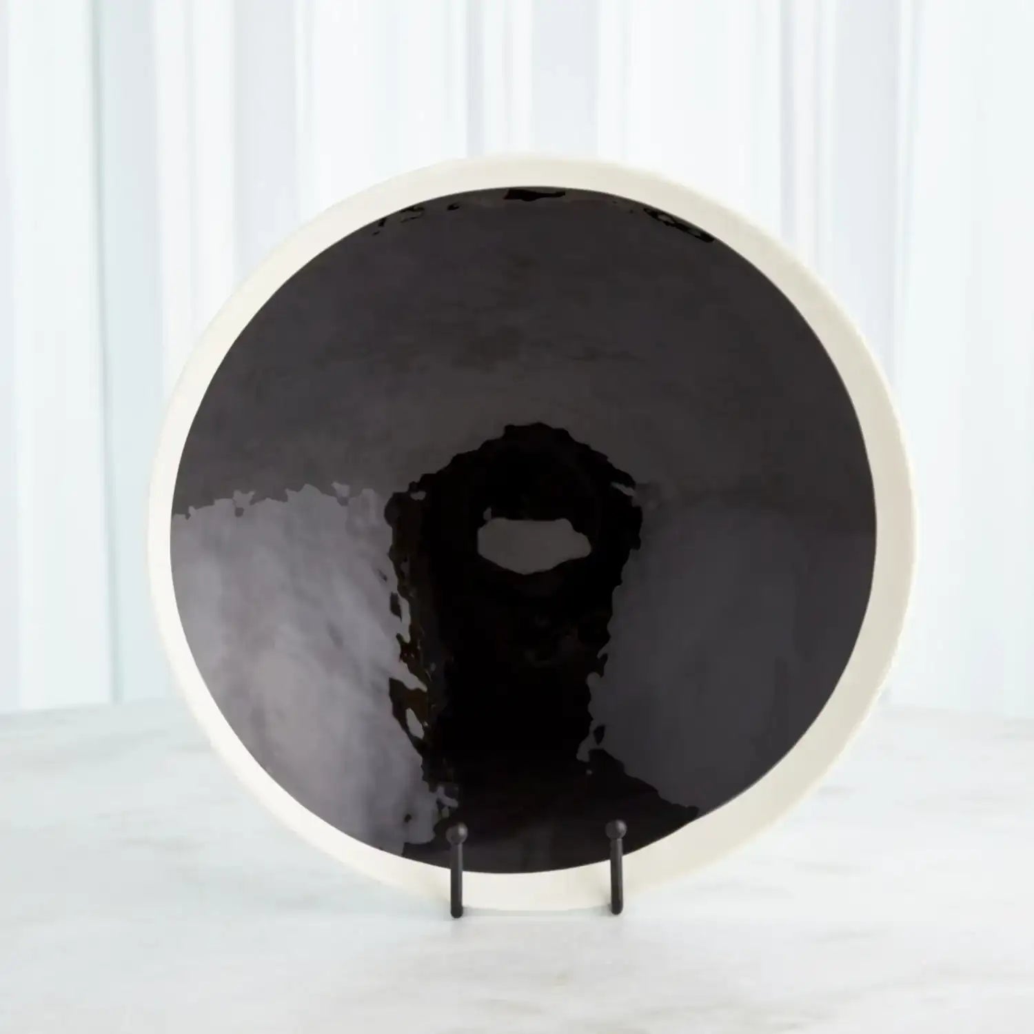GLOBAL VIEWS EBONY & IVORY CHARGER - Art