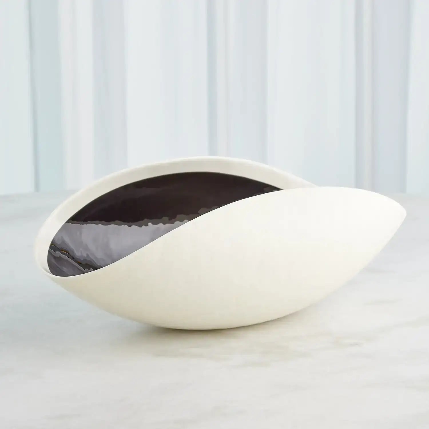 GLOBAL VIEWS EBONY & IVORY BOWL - Art