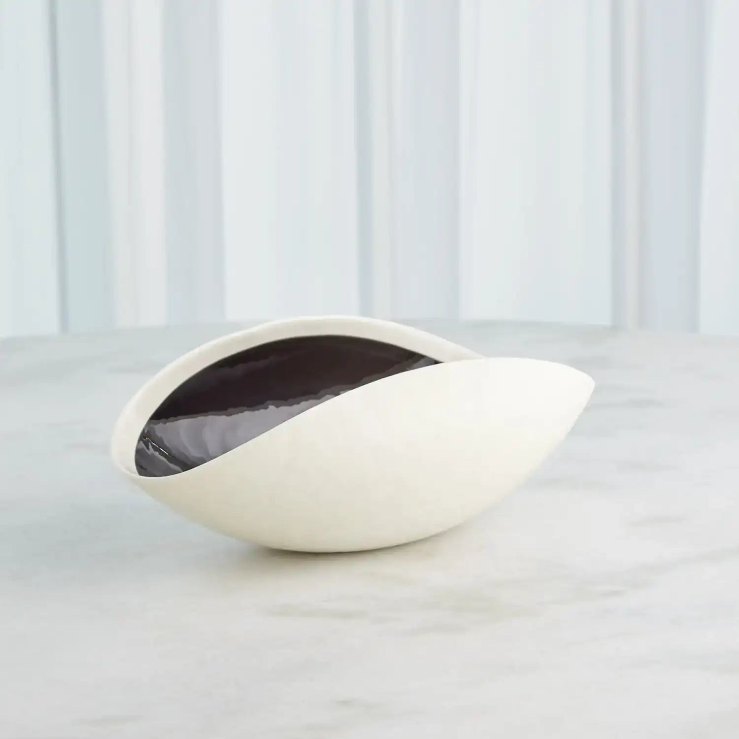 GLOBAL VIEWS EBONY & IVORY BOWL - Art