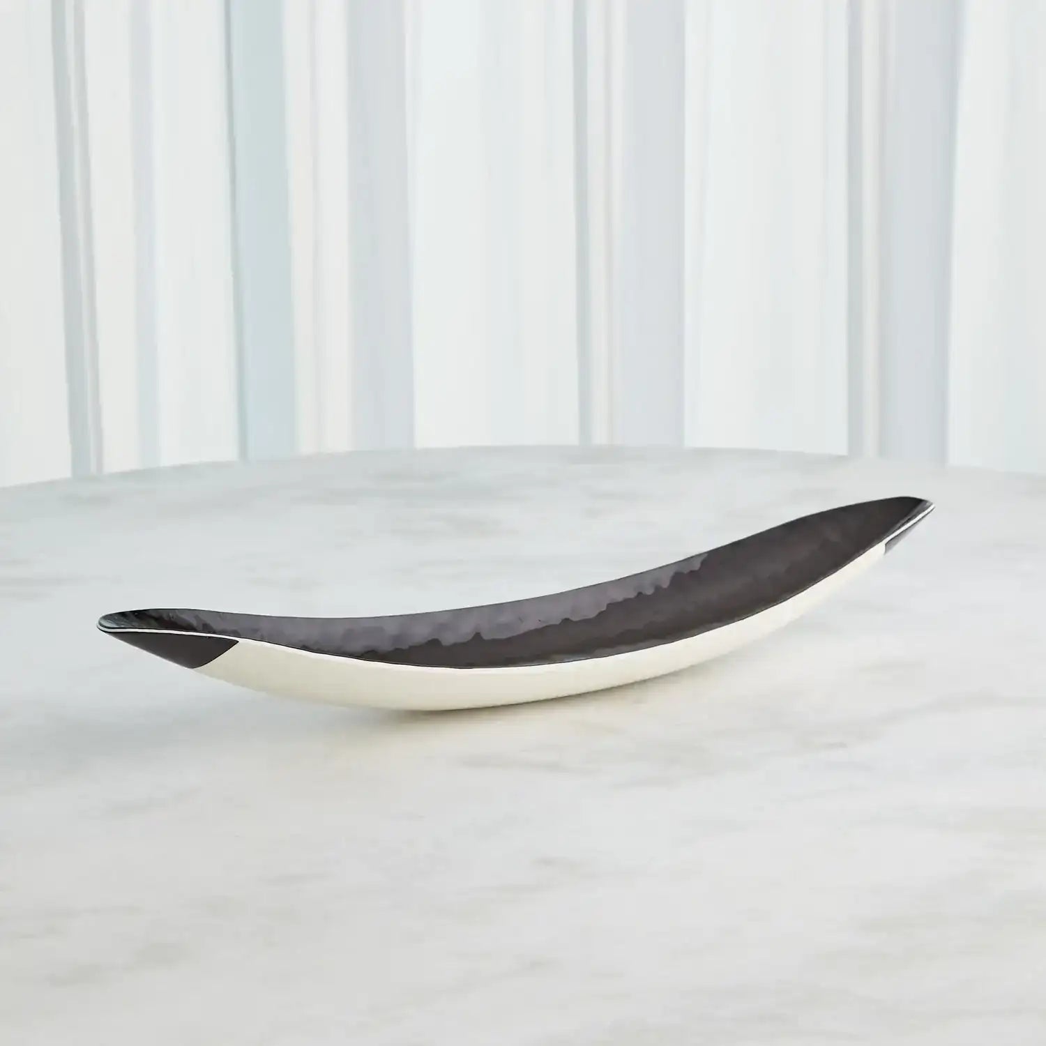 GLOBAL VIEWS EBONY & IVORY GONDOLA BOWL - Art