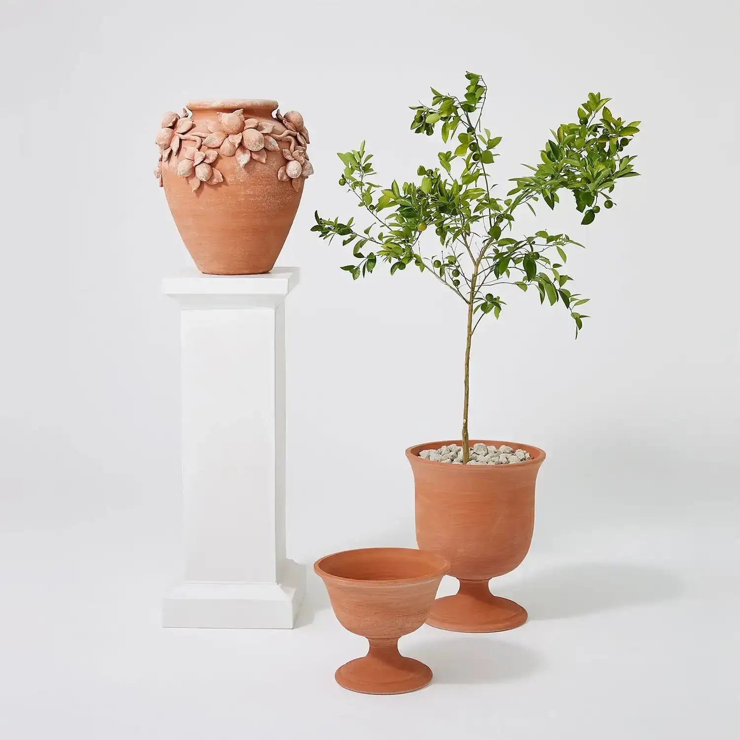 GLOBAL VIEWS VILLA LIMONE URN - Decorative Accents