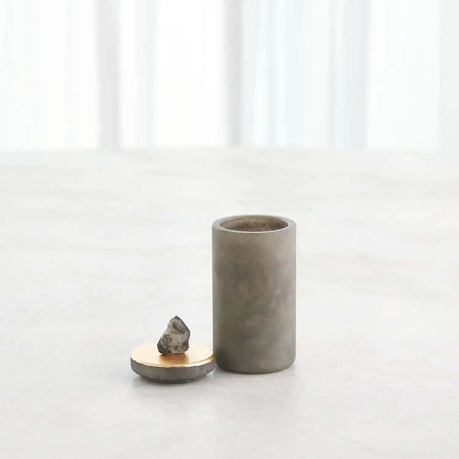 GLOBAL VIEWS QUARRY JAR - Decorative Accents