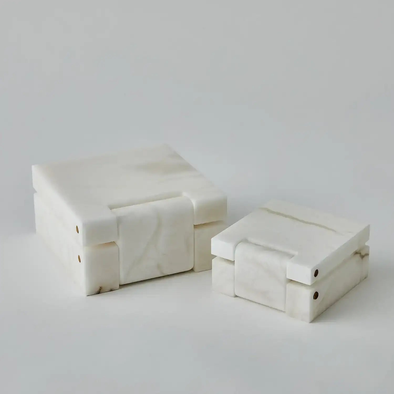 GLOBAL VIEWS HINGED ALABASTER BOX - Decorative Accents