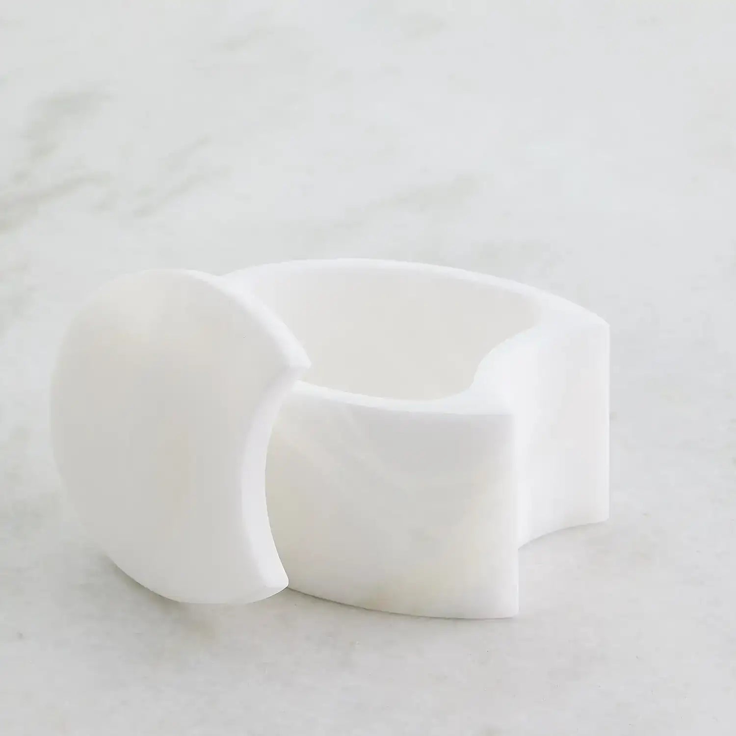 GLOBAL VIEWS ALABASTER OVAL BOX - Decorative Accents