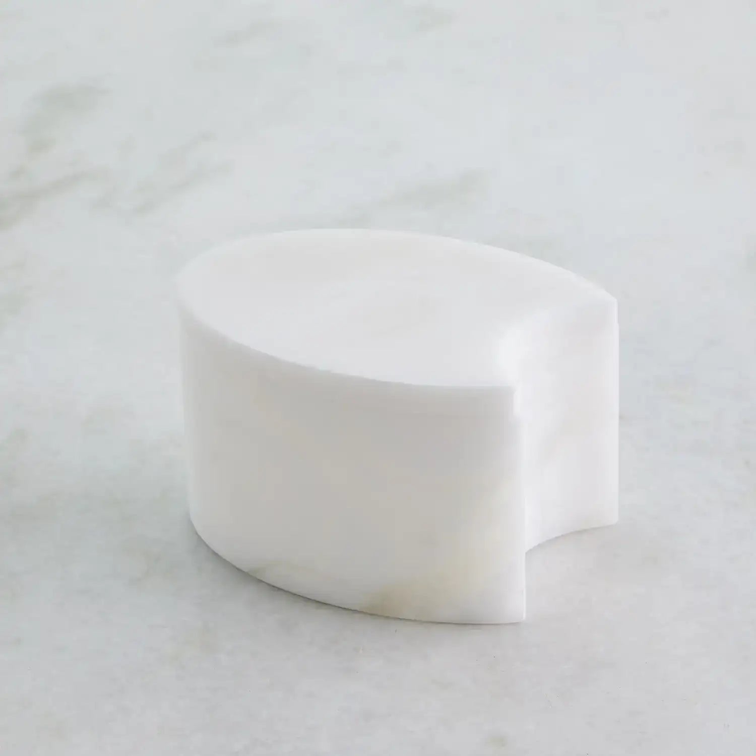 GLOBAL VIEWS ALABASTER OVAL BOX - Decorative Accents