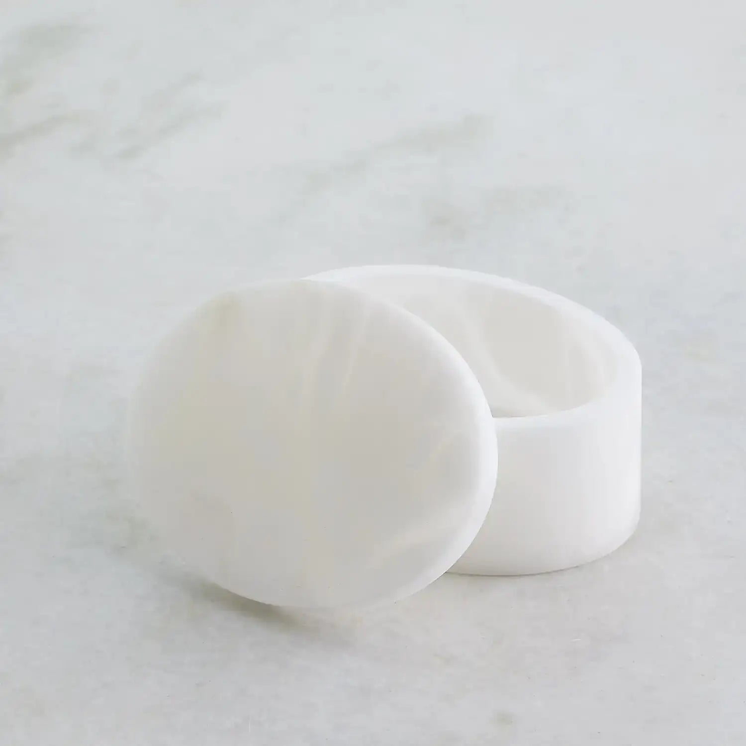 GLOBAL VIEWS ALABASTER OVAL BOX - Decorative Accents