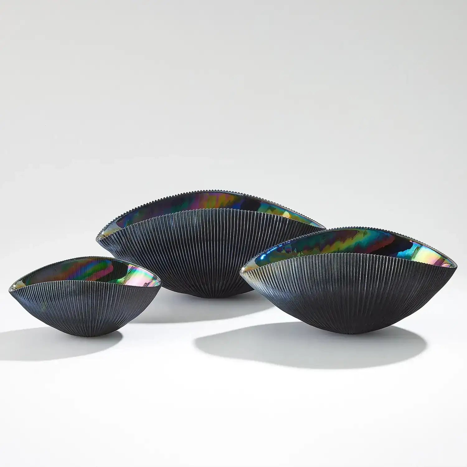 GLOBAL VIEWS PLEATED BOWL - Decorative Accents