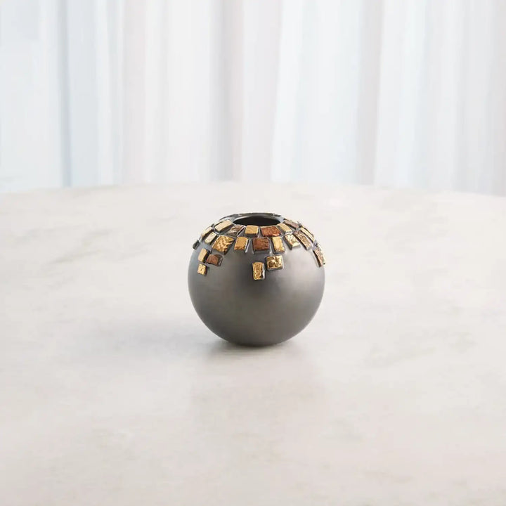 GLOBAL VIEWS ARRAY VASE - Decorative Accents