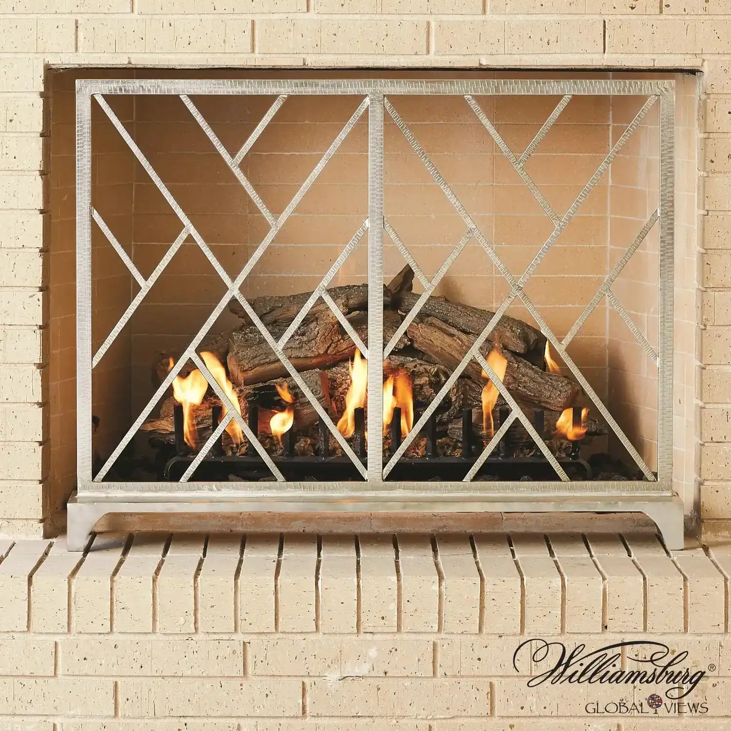 GLOBAL VIEWS CHINOISE FRET FIREPLACE SCREEN - Decorative Accents