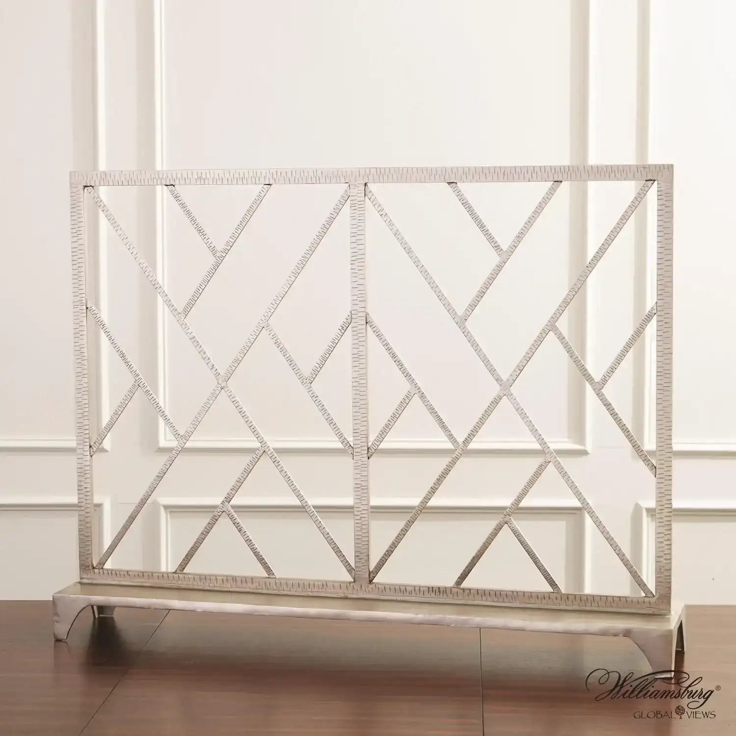 GLOBAL VIEWS CHINOISE FRET FIREPLACE SCREEN - Decorative Accents