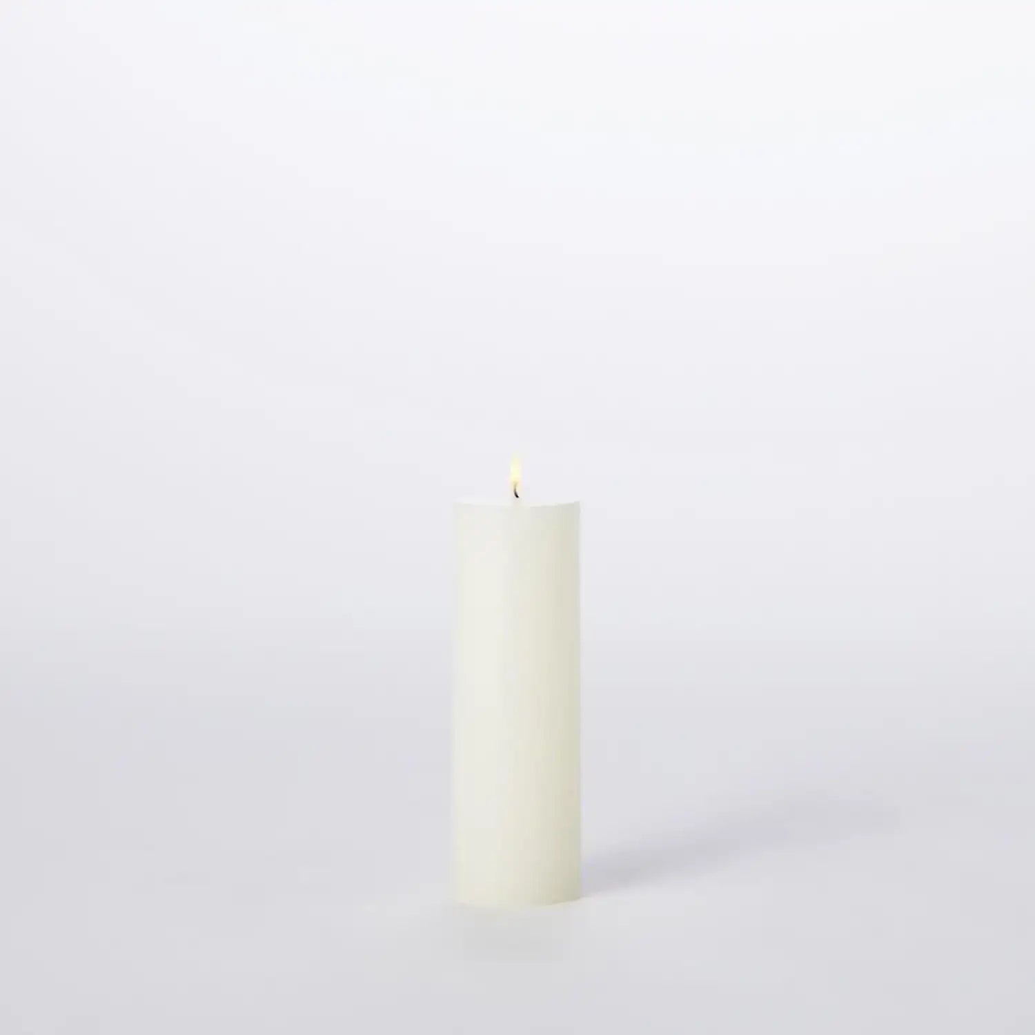 GLOBAL VIEWS PILLAR CANDLE - Decorative Accents