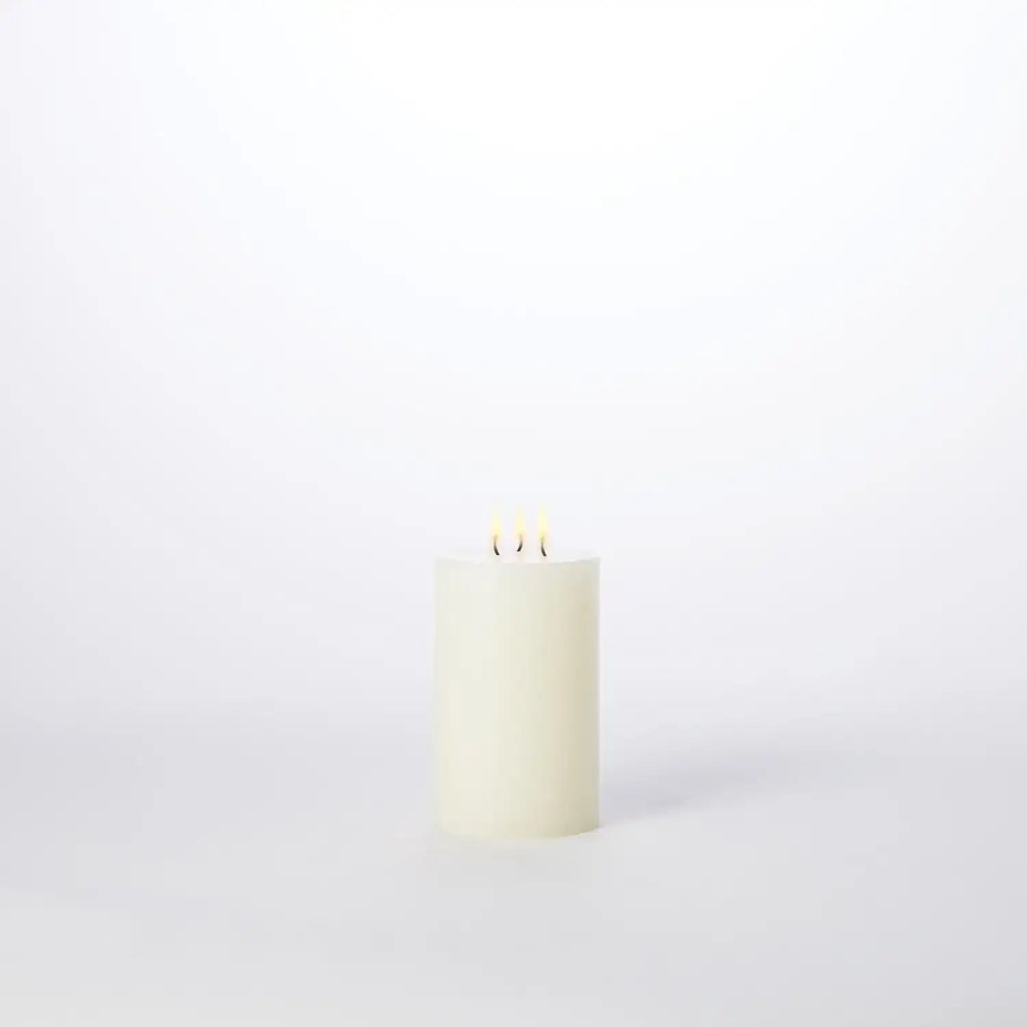 GLOBAL VIEWS 3 WICK PILLAR CANDLE - Decorative Accents