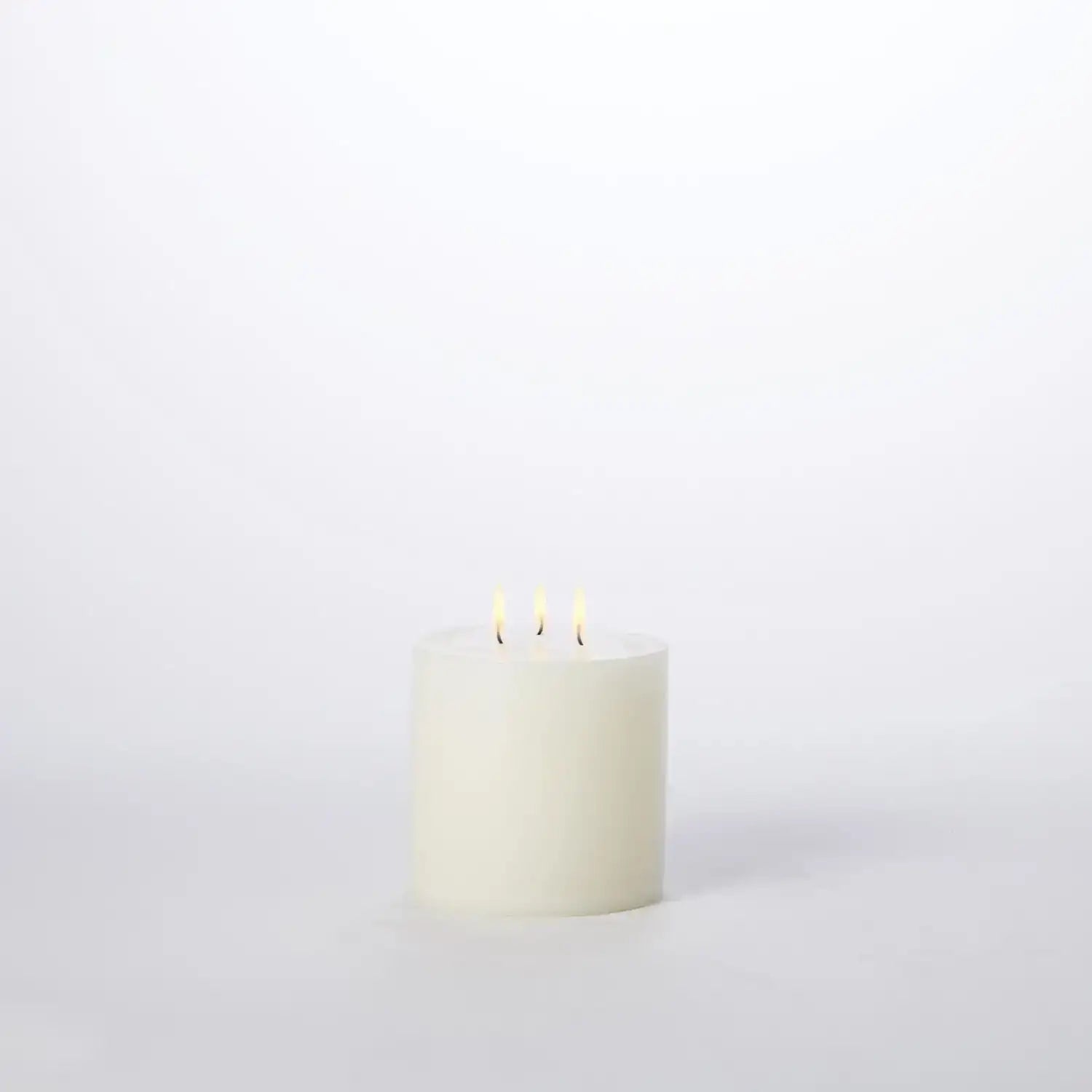 GLOBAL VIEWS 3 WICK PILLAR CANDLE - Decorative Accents