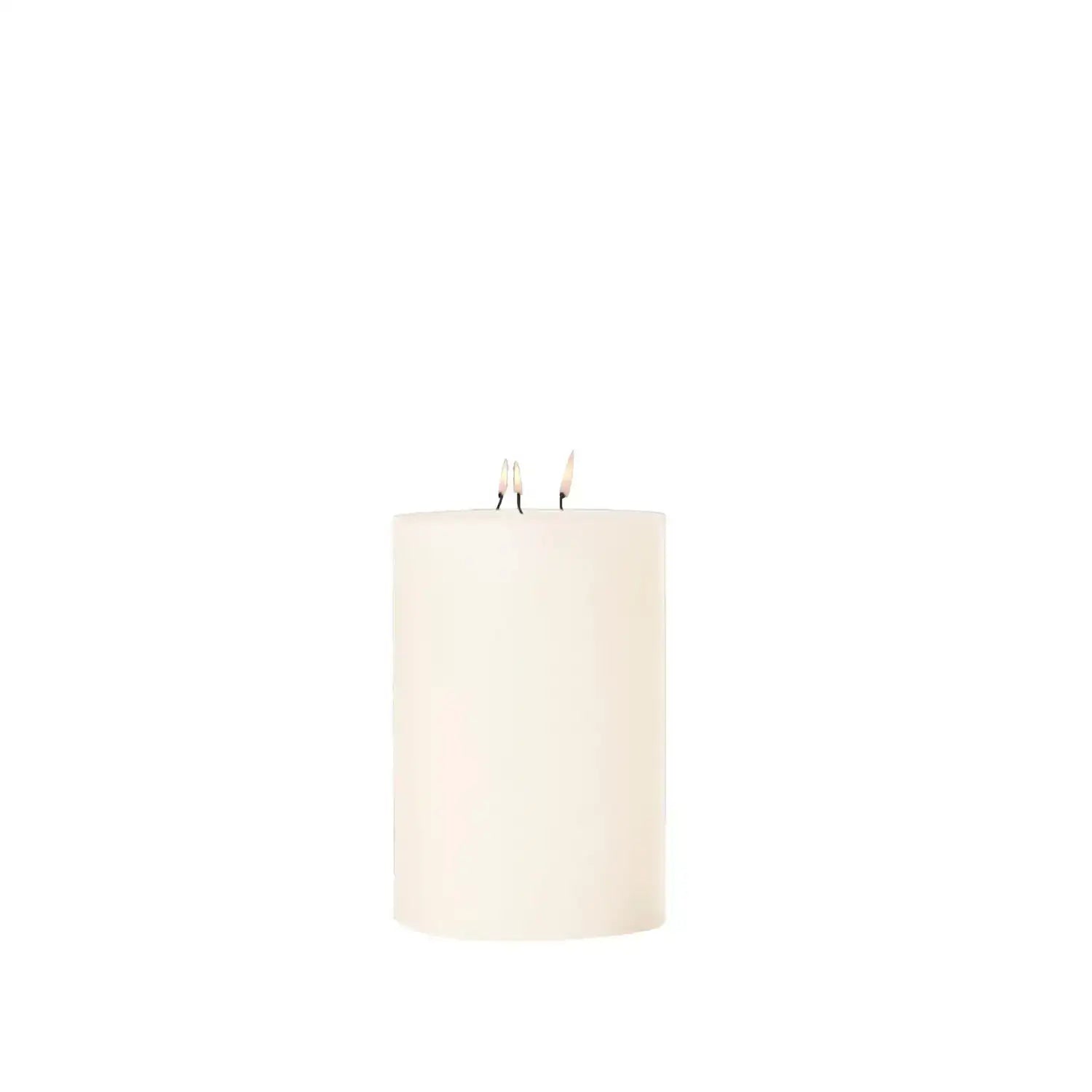 GLOBAL VIEWS 3 WICK PILLAR CANDLE - Decorative Accents