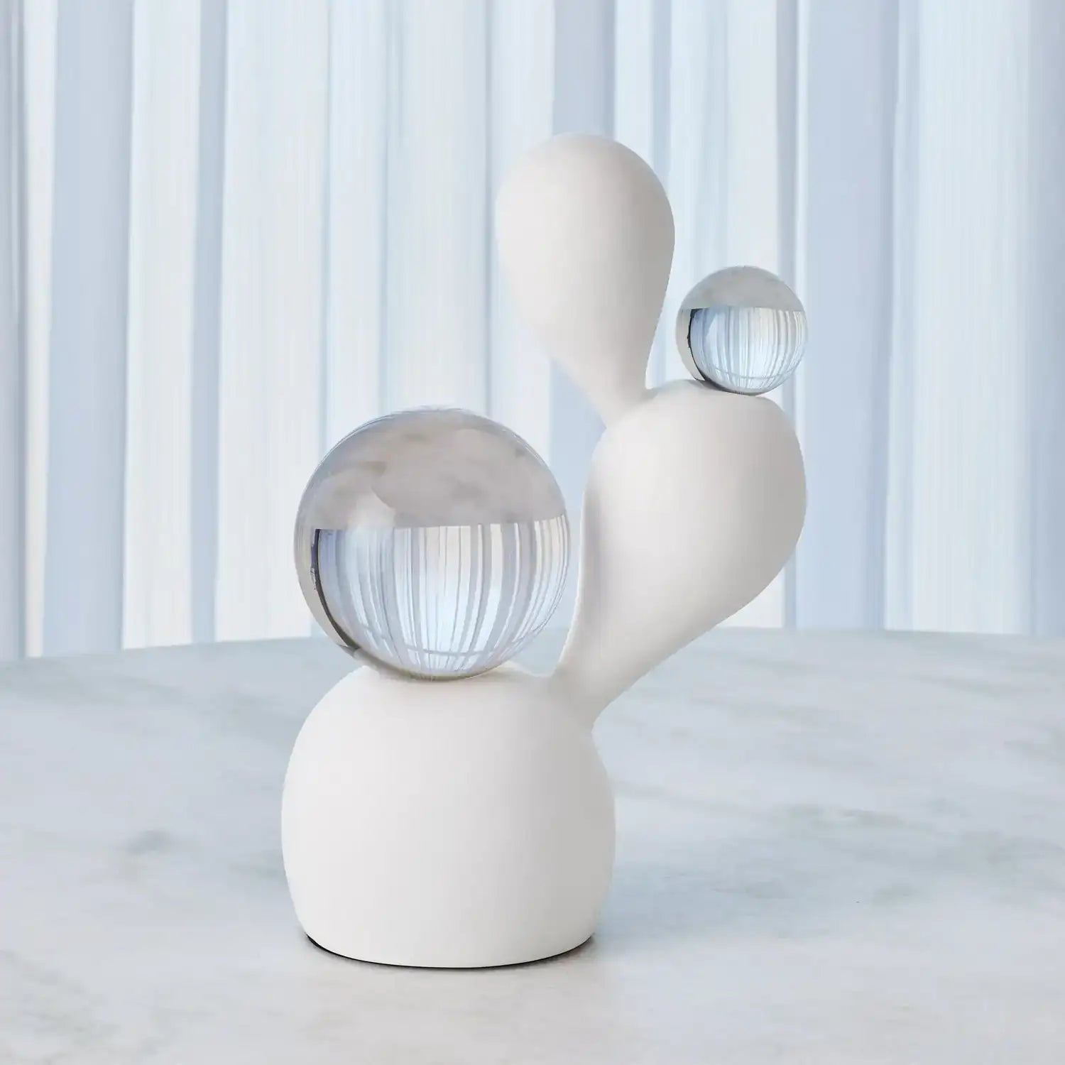 GLOBAL VIEWS TRIPLE MERINGUE SCULPTURE W/2 SPHERES - Decorative Accents