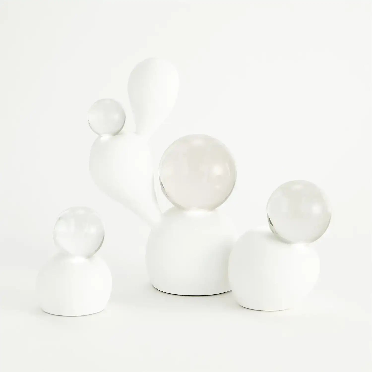 GLOBAL VIEWS TRIPLE MERINGUE SCULPTURE W/2 SPHERES - Decorative Accents