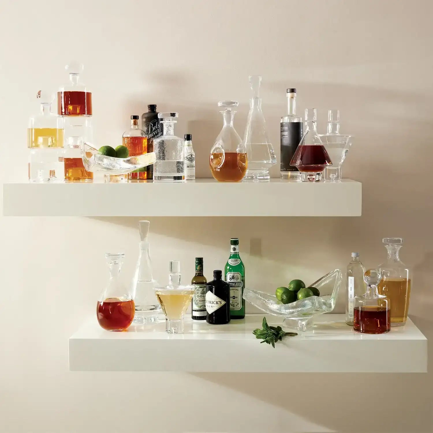 GLOBAL VIEWS FAT BOTTOM DECANTER - Decorative Accents