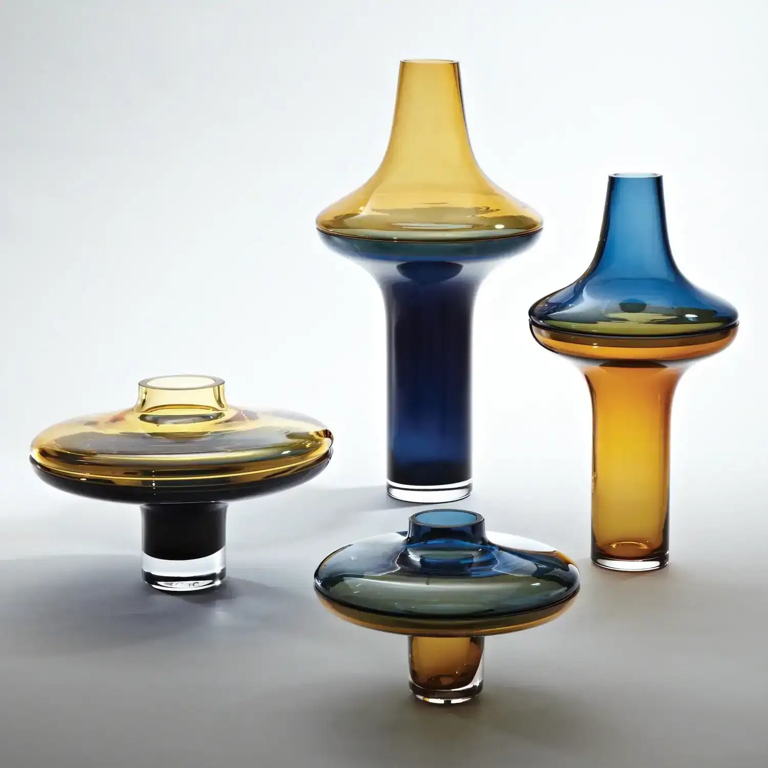 GLOBAL VIEWS LOW AMBER OVER COBALT VASE - Art
