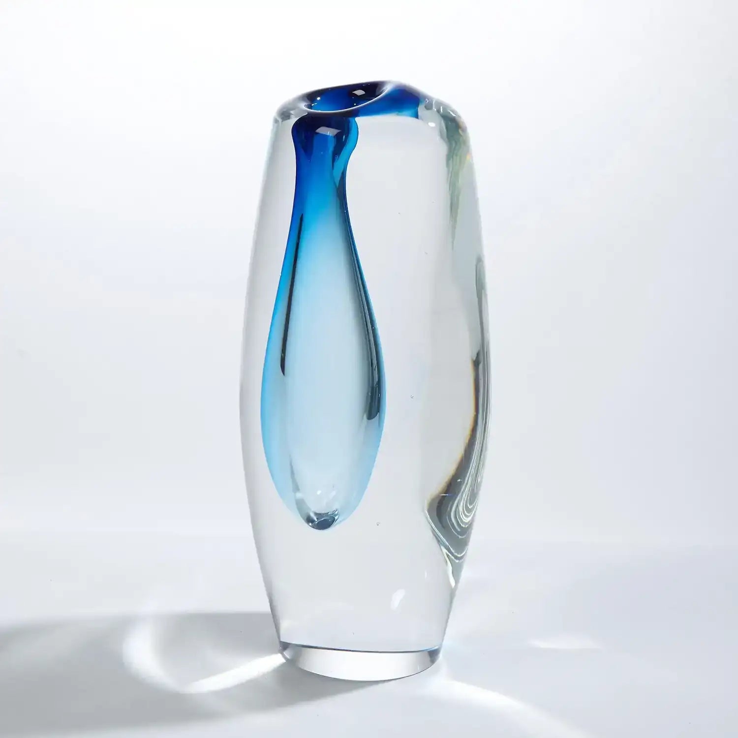GLOBAL VIEWS OFFSET VASE - Art