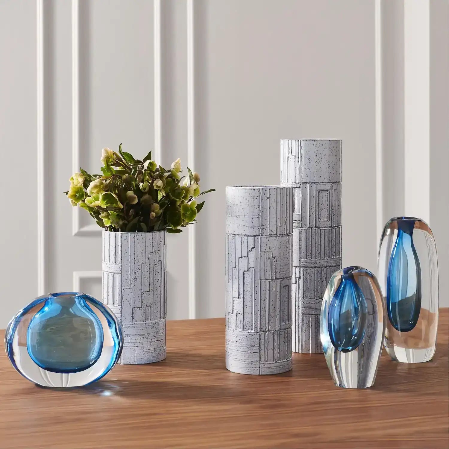 GLOBAL VIEWS OFFSET VASE - Art